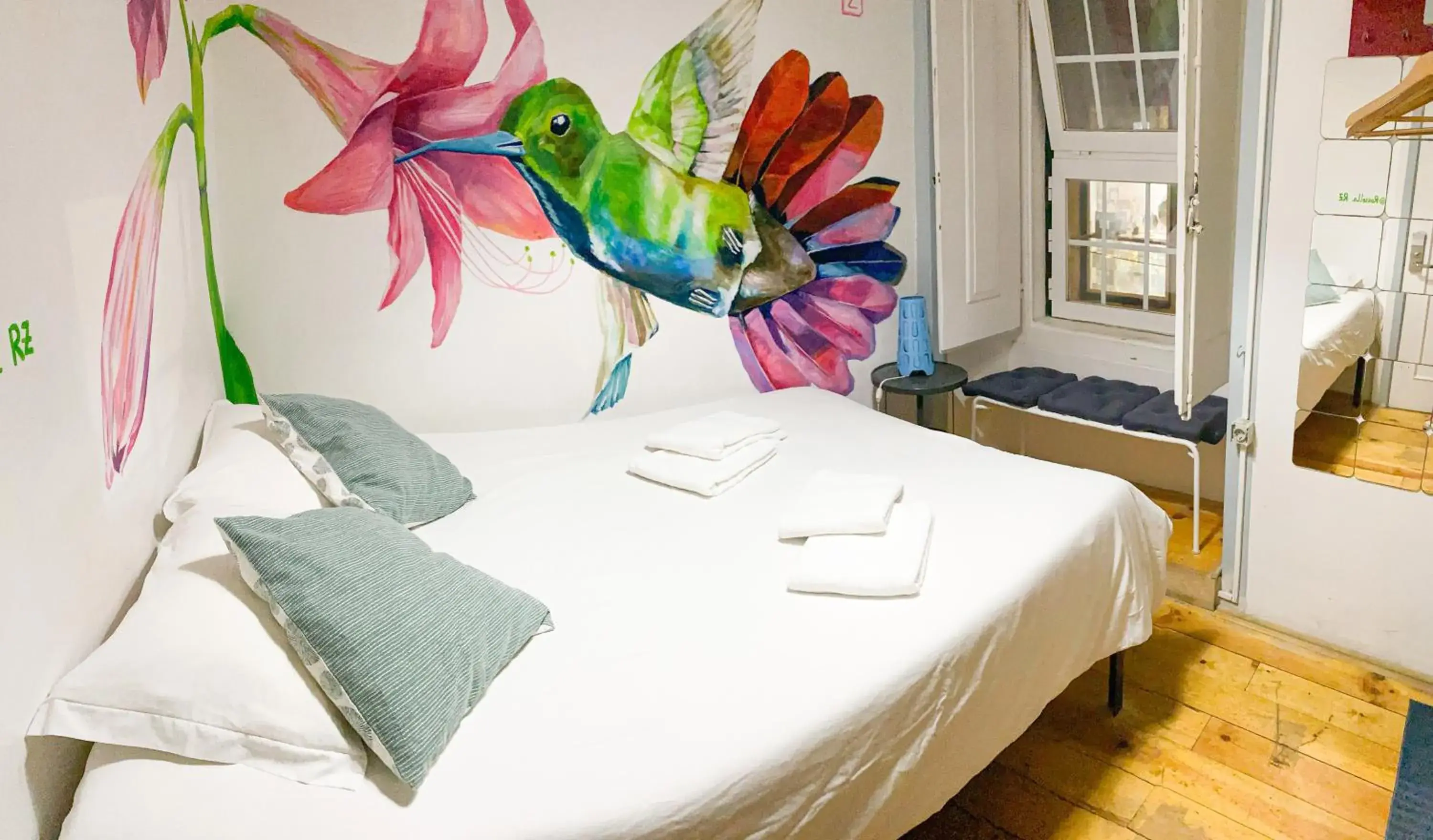 Double Room - single occupancy in Alface Hall Hostel & Bar Double Room - single occupancy in Alface Hall Hostel & Bar