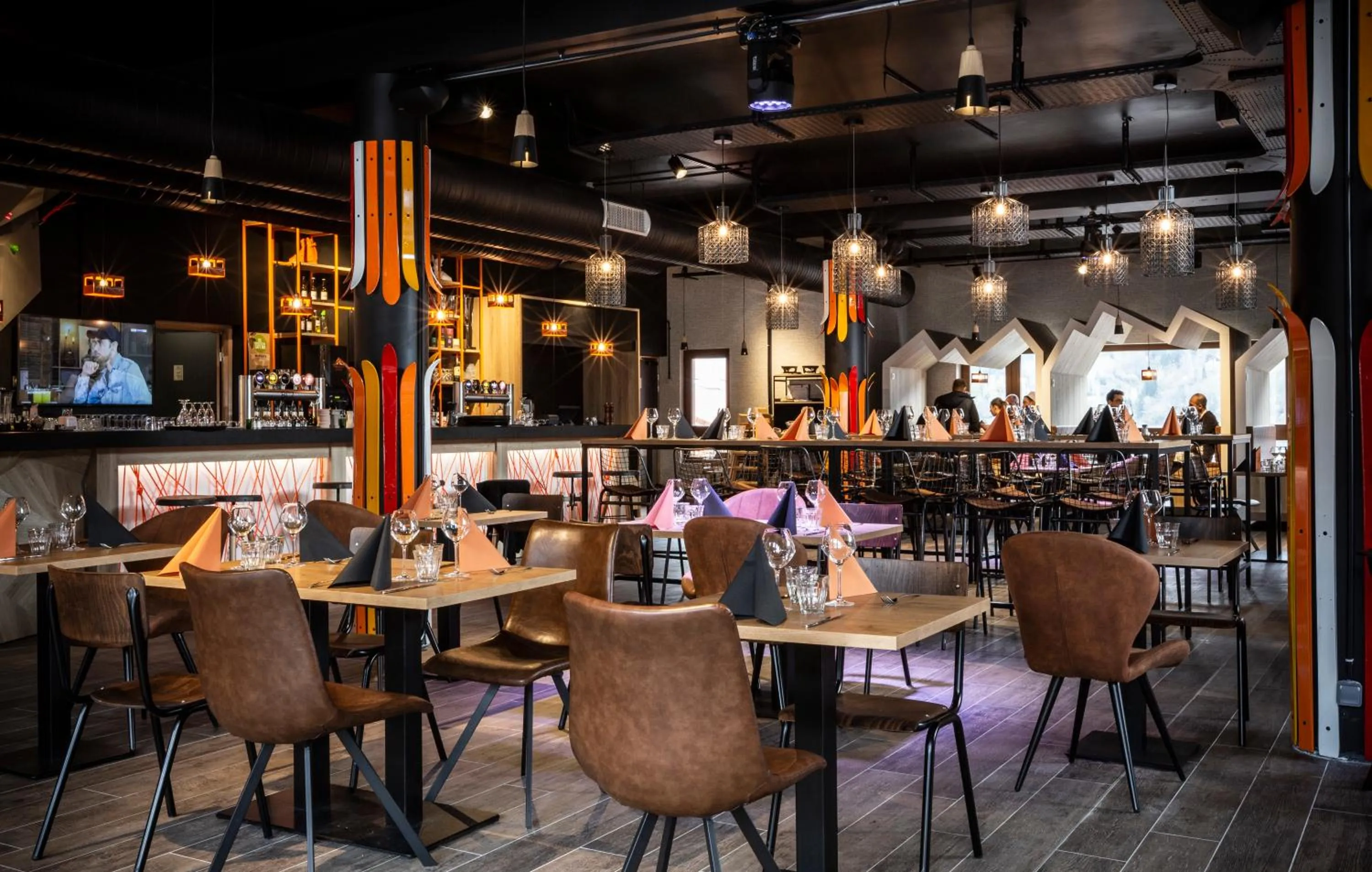 Restaurant/places to eat in Hotel Base Camp Lodge - Bourg Saint Maurice