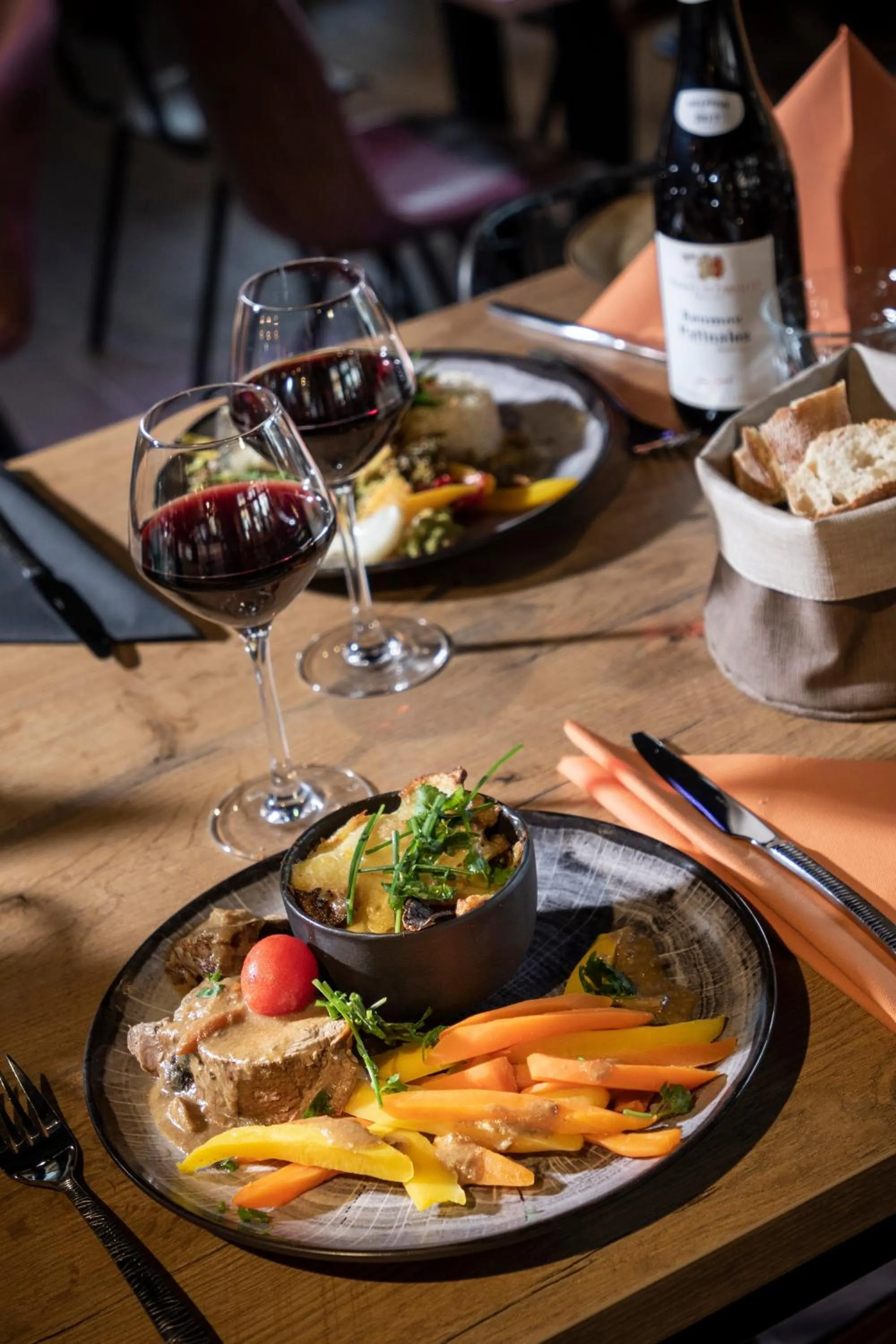 Dinner in Hotel Base Camp Lodge - Bourg Saint Maurice