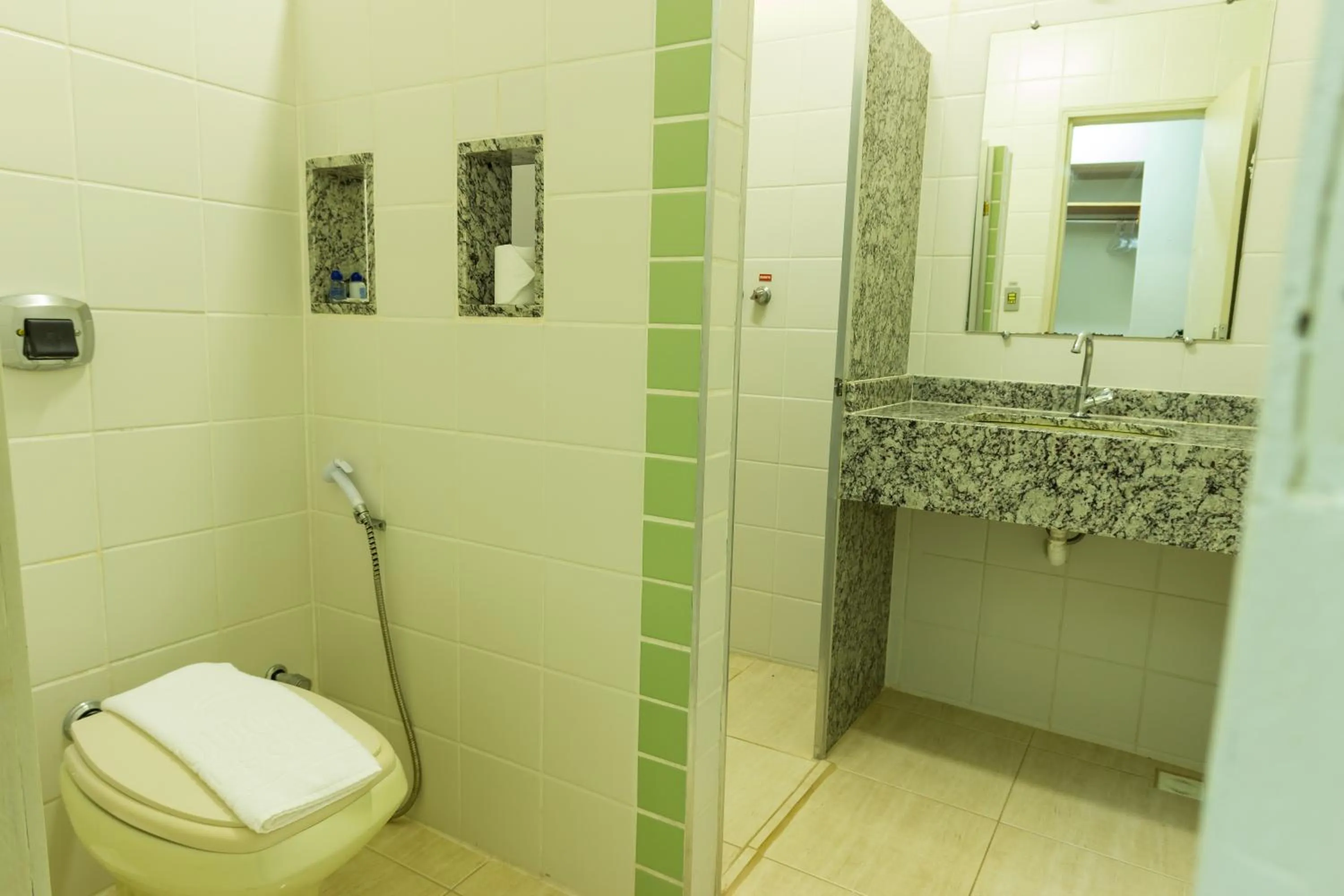 Shower in Caldas Park & Hotel Caldas Novas