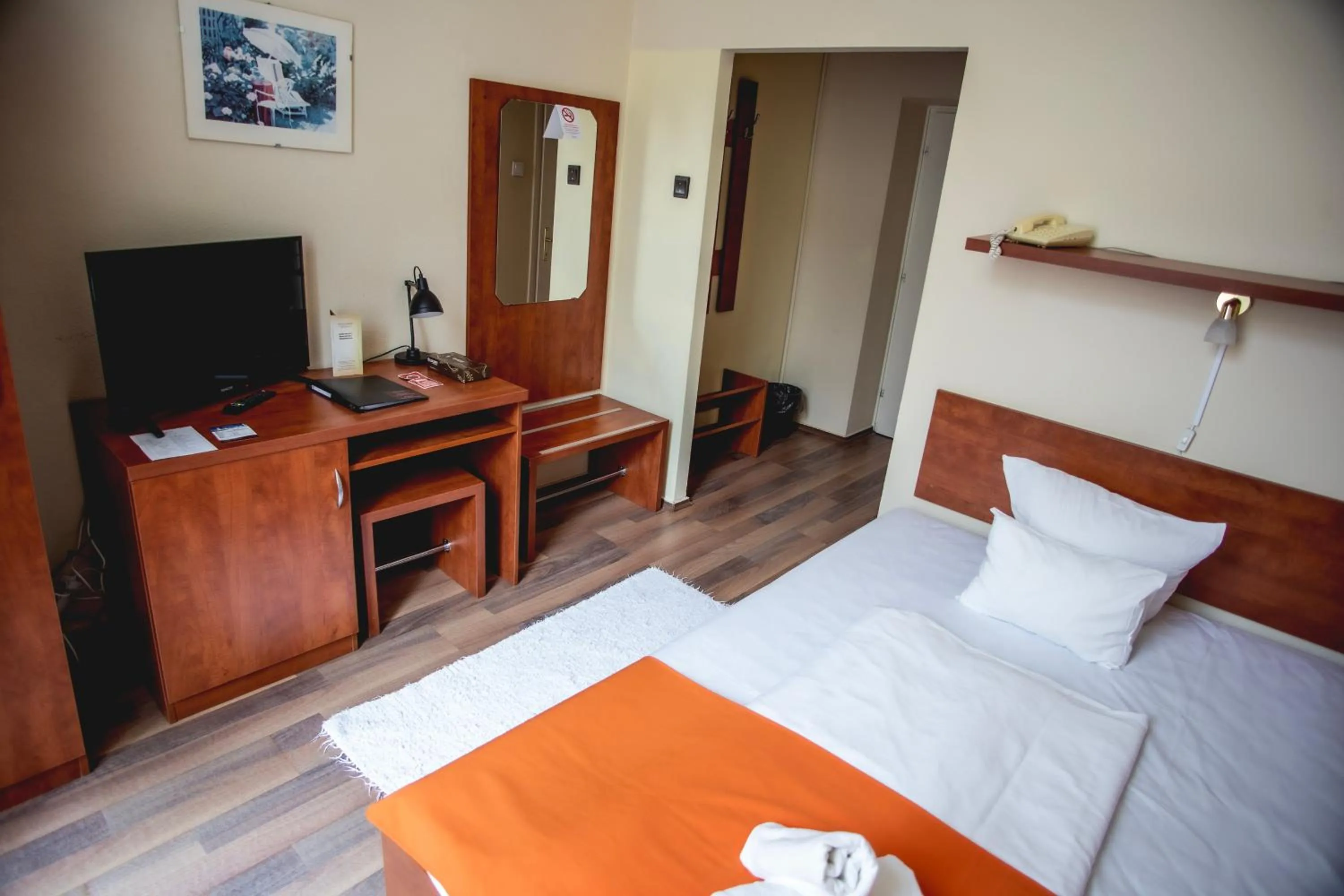 Photo of the whole room, Bed in Hotel Kapos