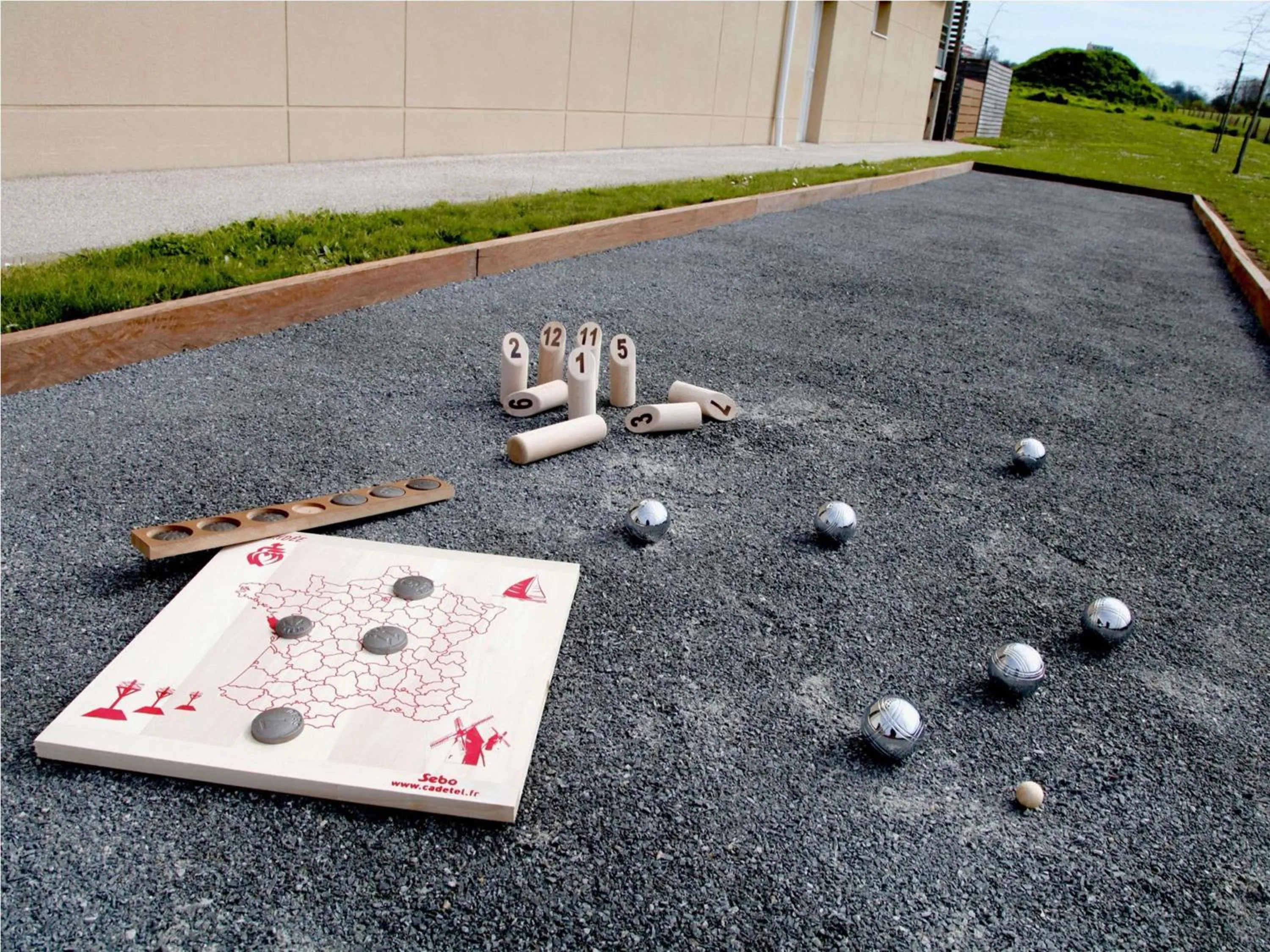 Other in ibis Les Herbiers