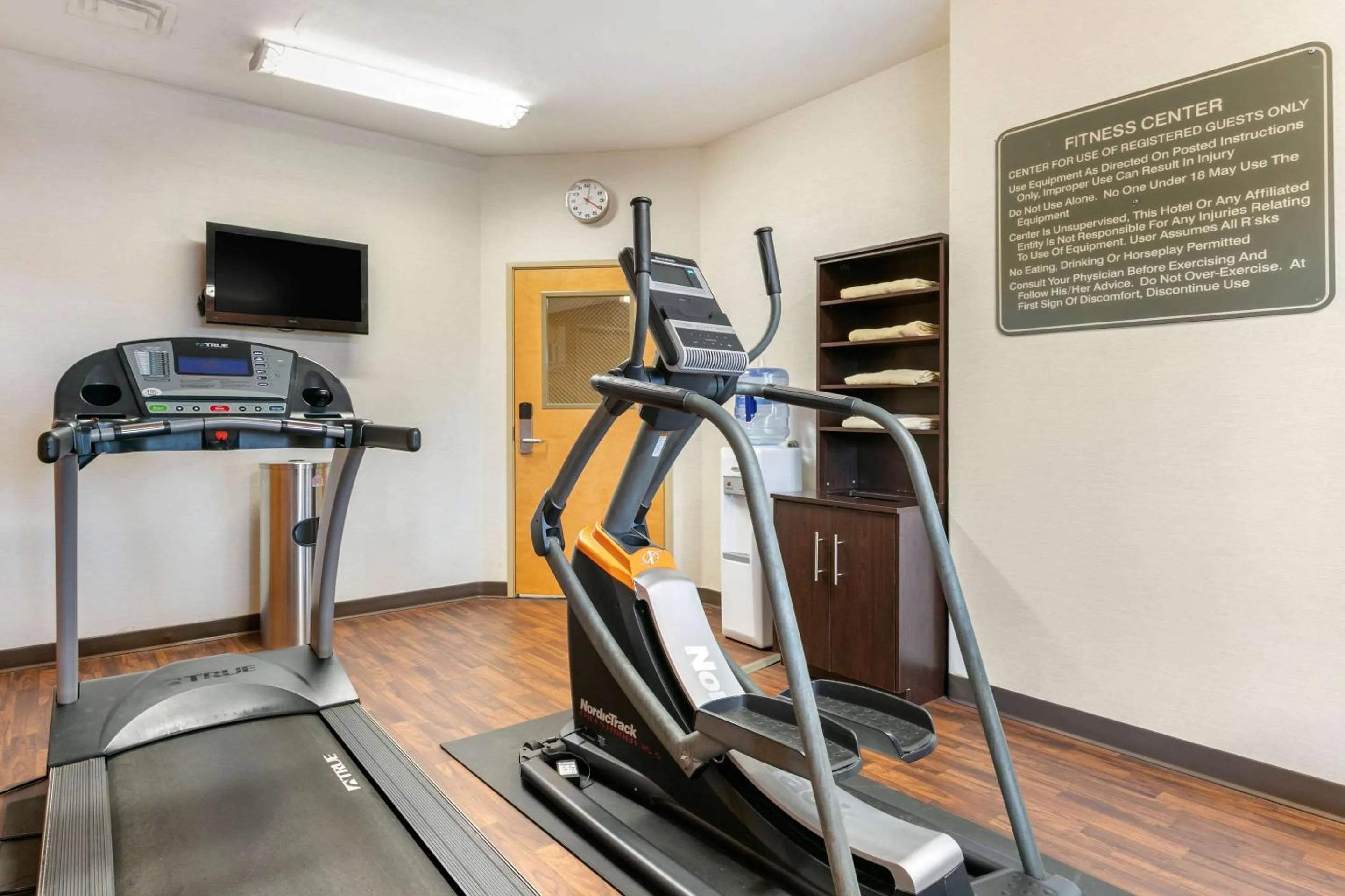 Fitness centre/facilities in Comfort Suites Batesville