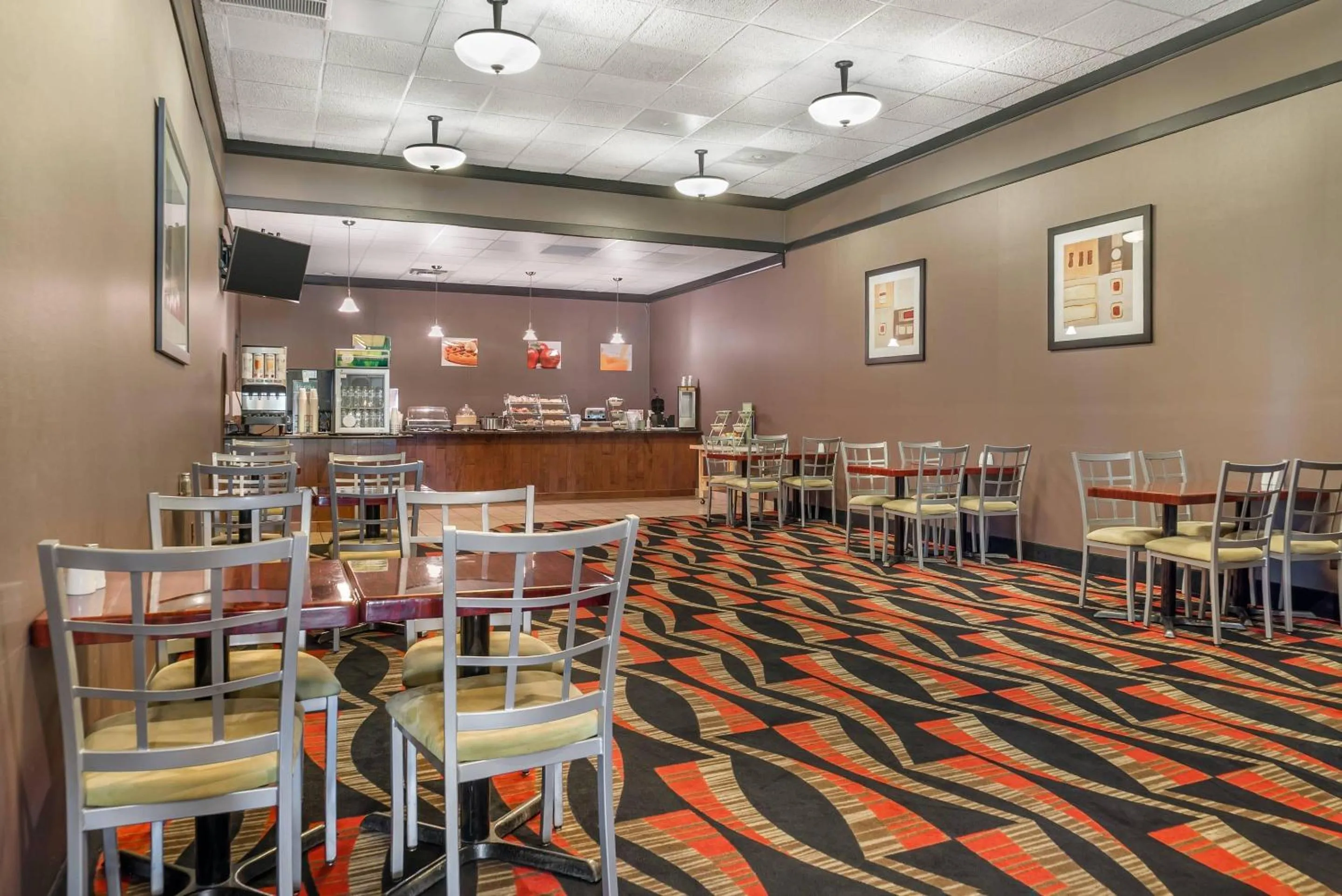 Breakfast in Quality Inn & Suites Next to the Casino