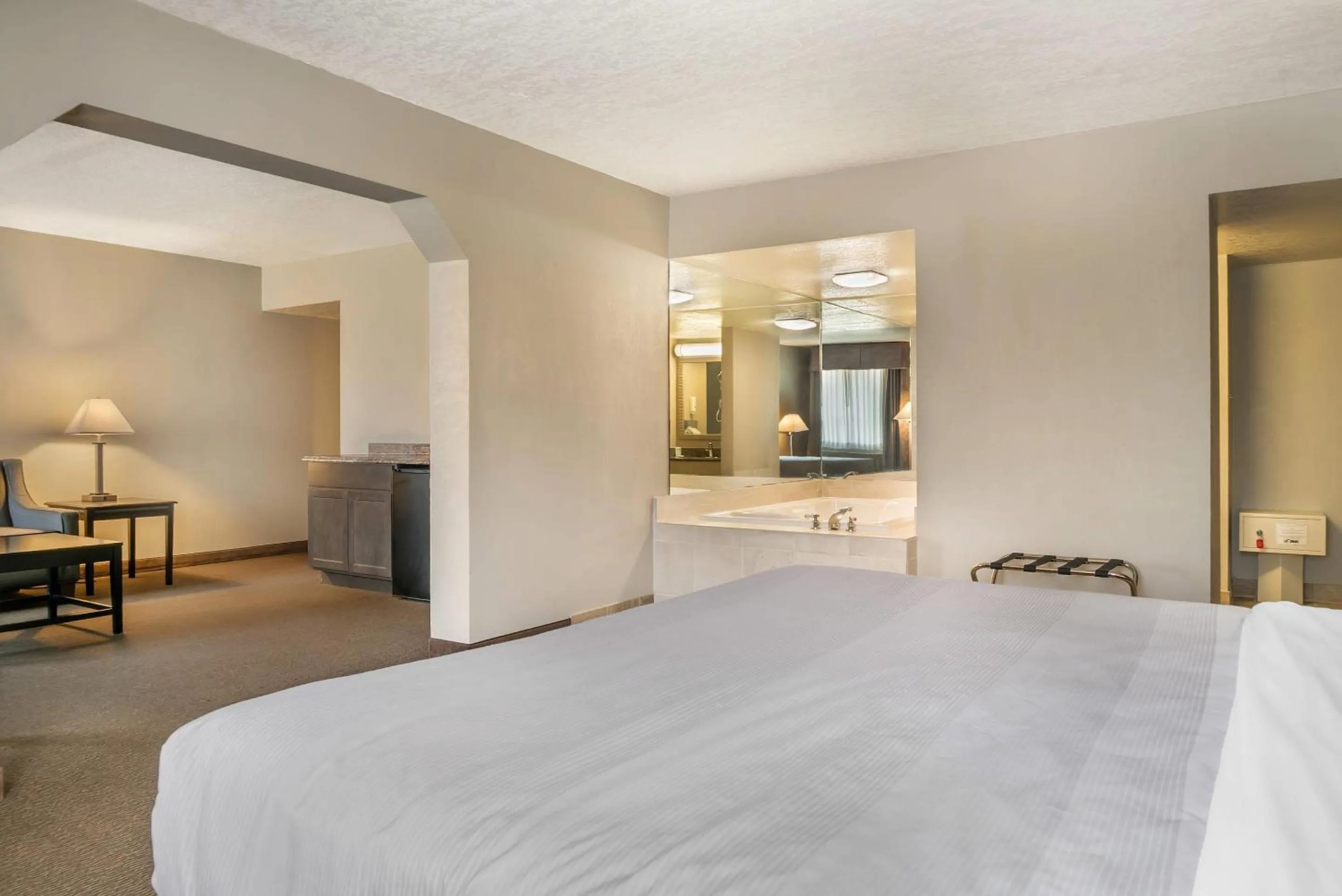 Bedroom, Bed in Quality Inn & Suites Next to the Casino