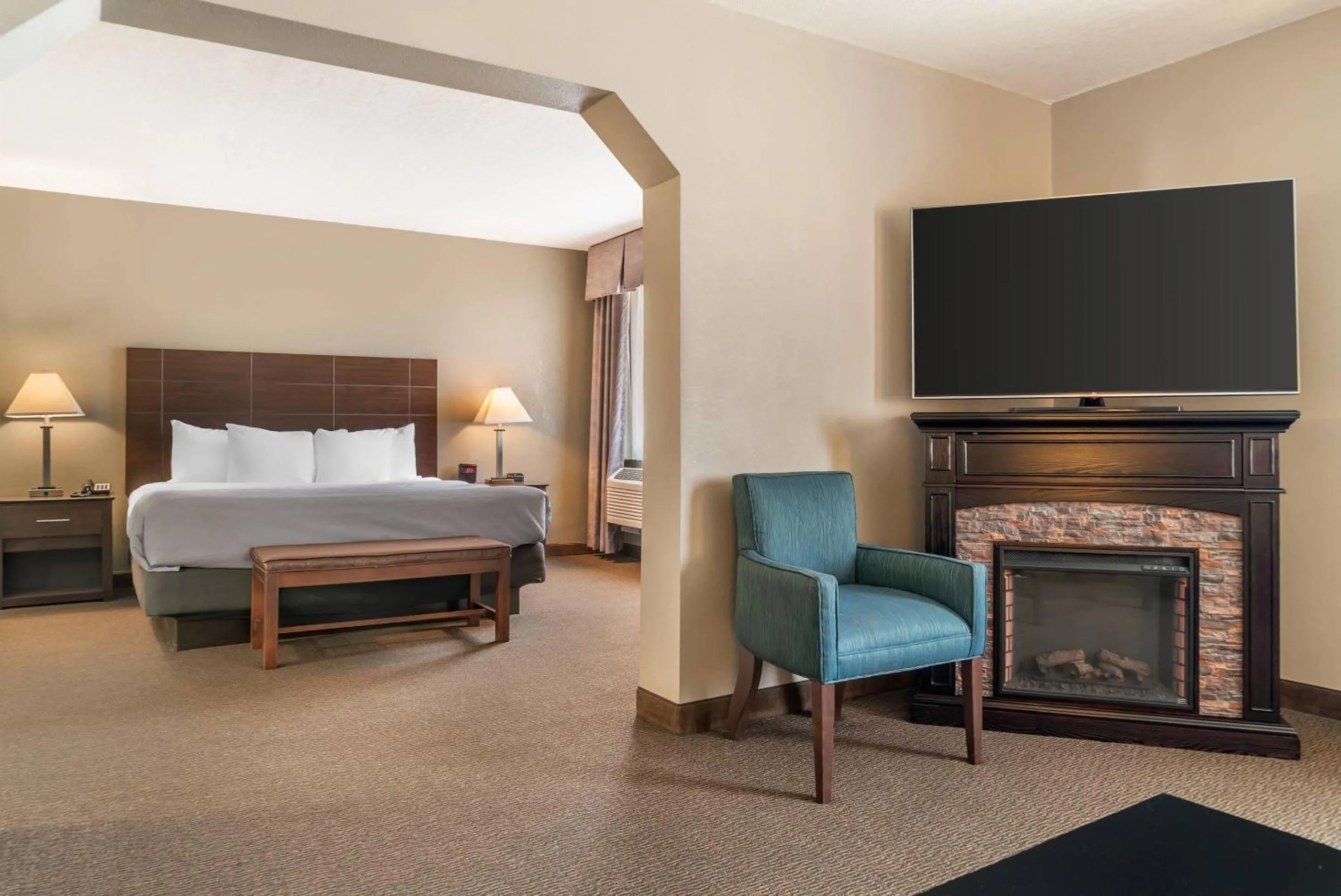 Bedroom, Bed in Quality Inn & Suites Next to the Casino