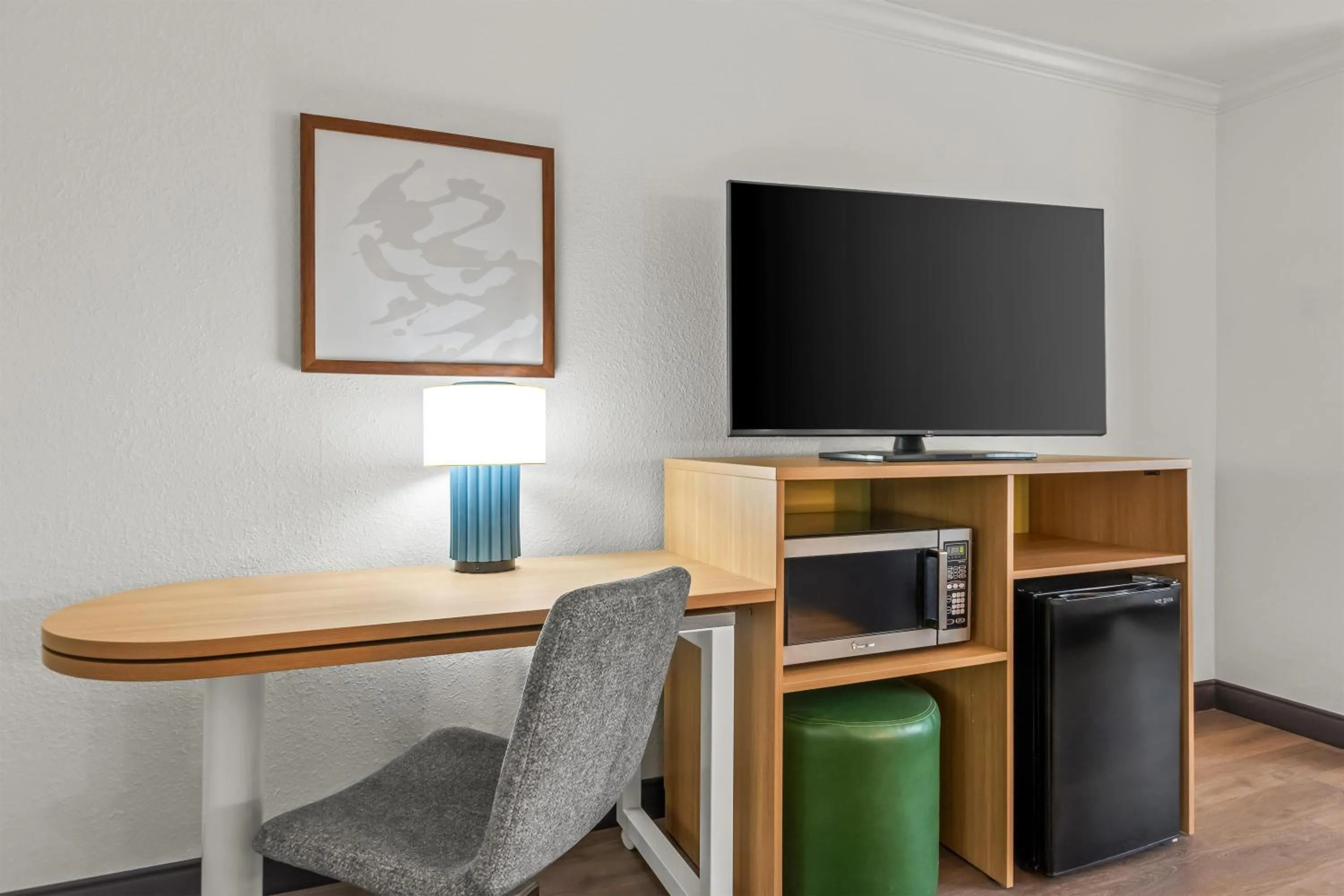 Bedroom in Spark by Hilton Cincinnati Fairfield