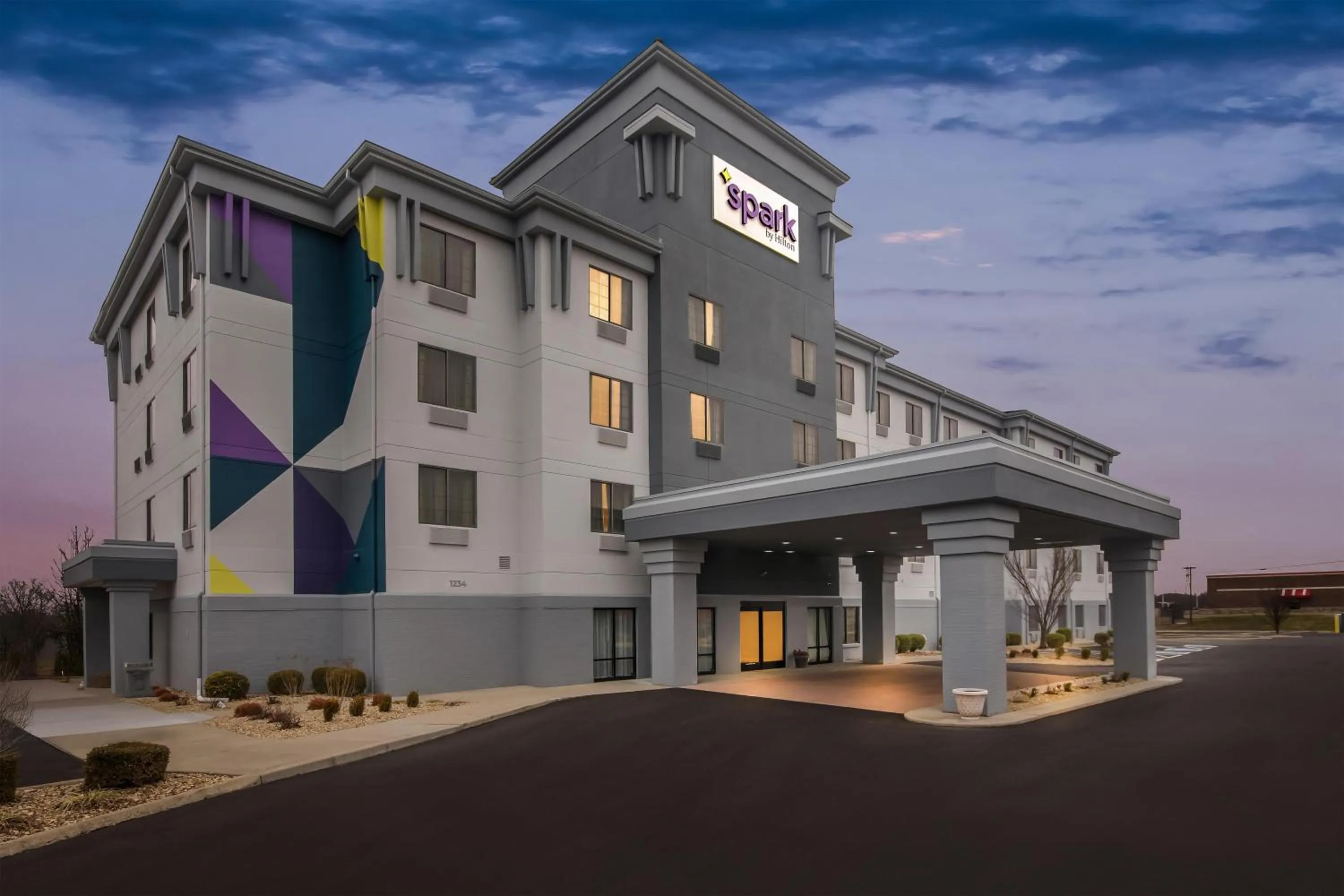 Property building in Spark by Hilton Cincinnati Fairfield