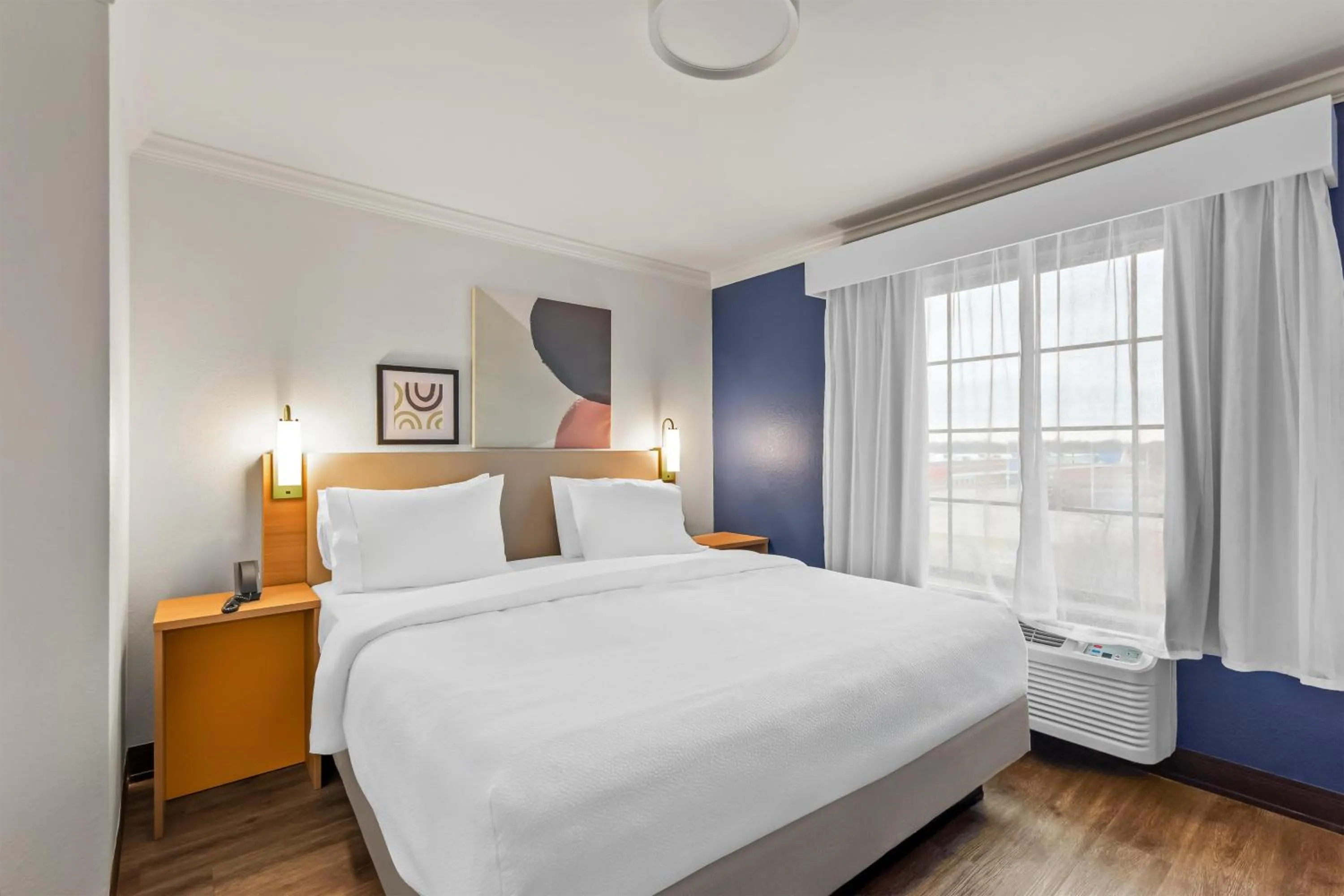 Bed in Spark by Hilton Cincinnati Fairfield