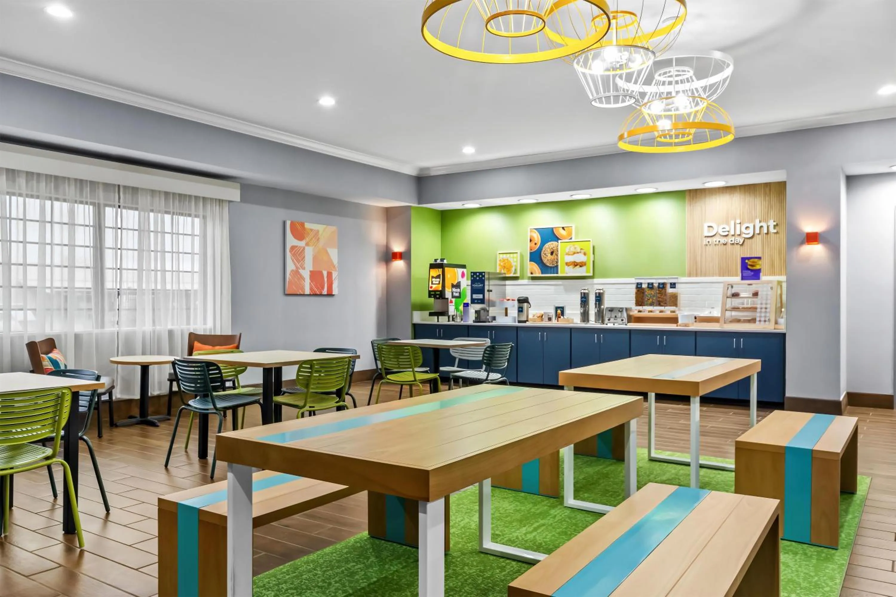 Breakfast in Spark by Hilton Cincinnati Fairfield