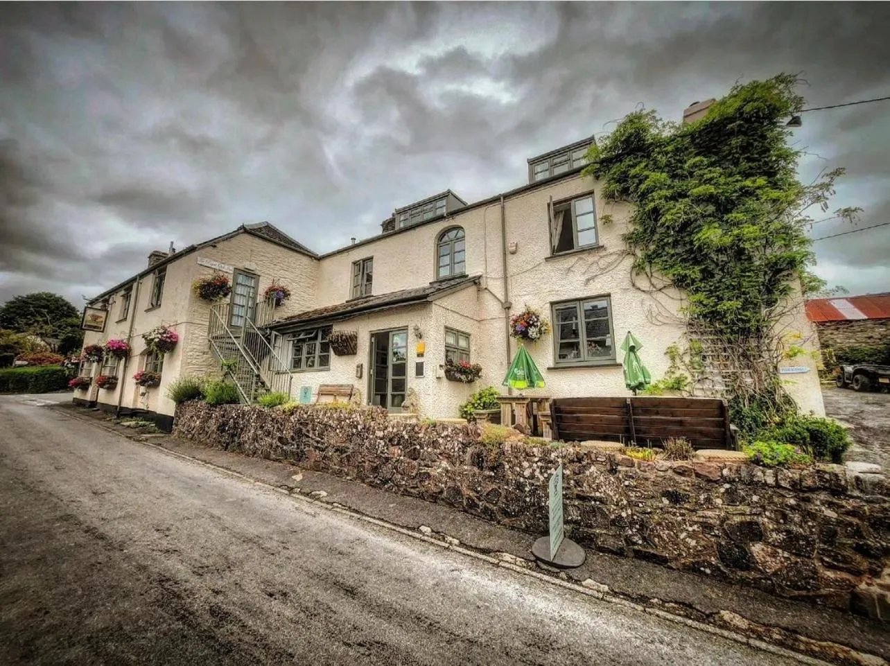 Property building in The Royal Oak Inn