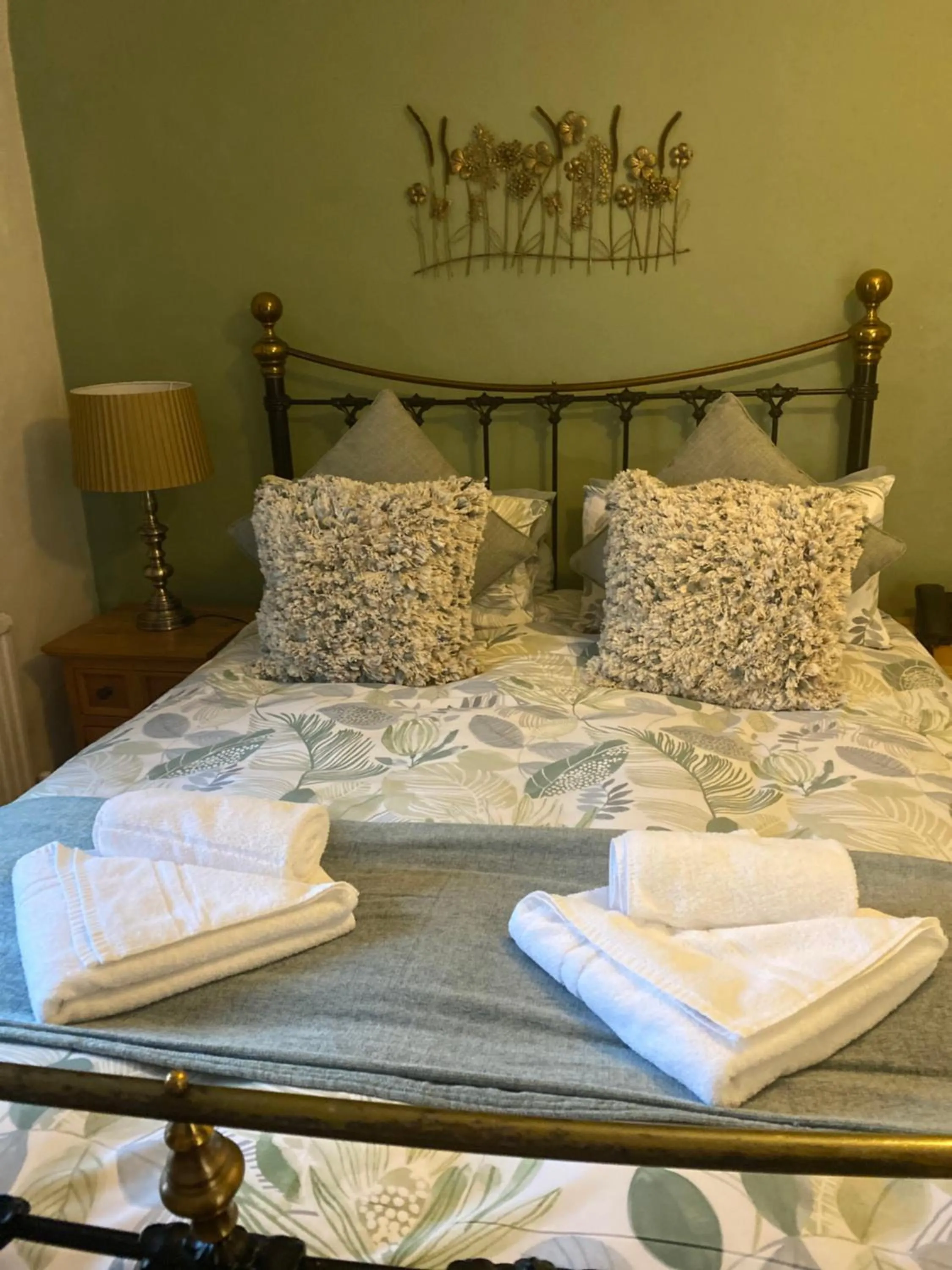 Bed in The Royal Oak Inn