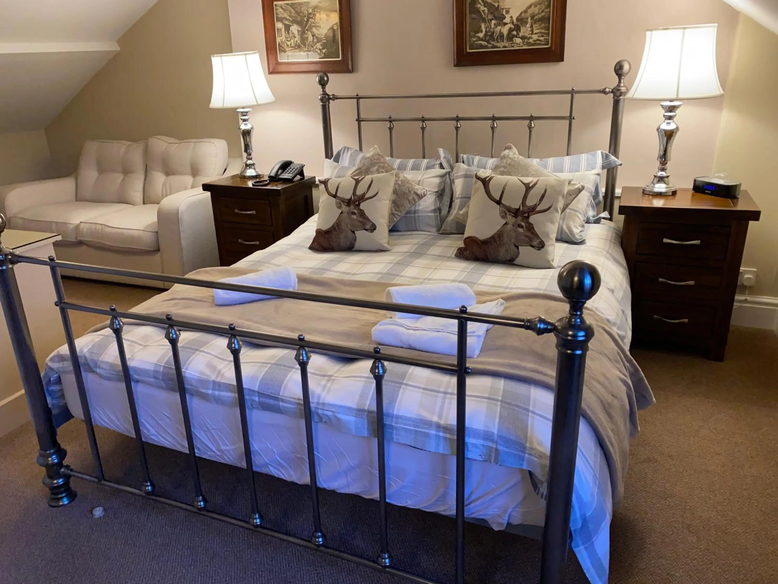 Bed in The Royal Oak Inn