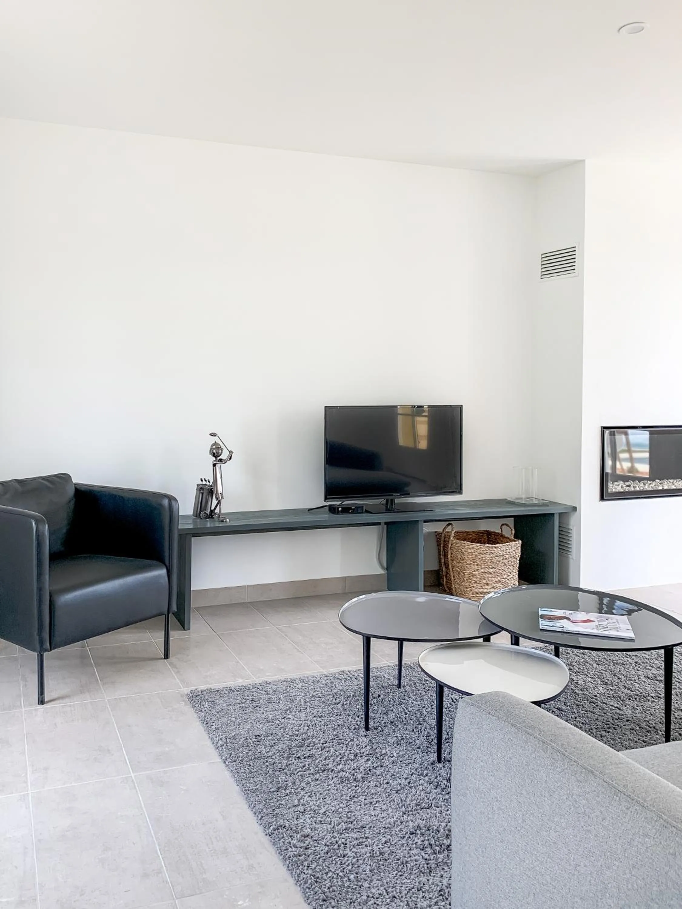 TV and multimedia in Château Les Merles et ses Villas