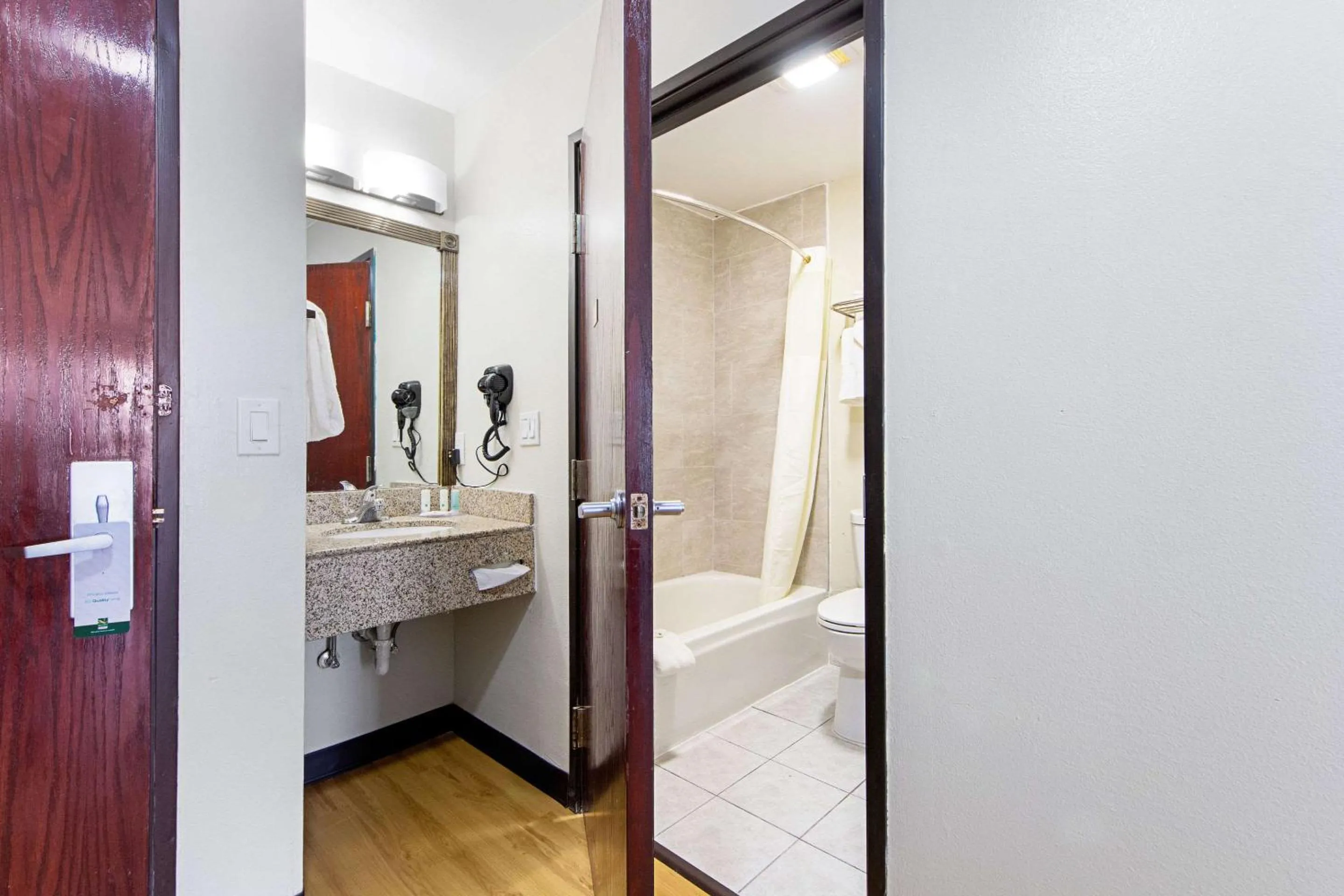 Bathroom in Quality Inn Greenville I-30