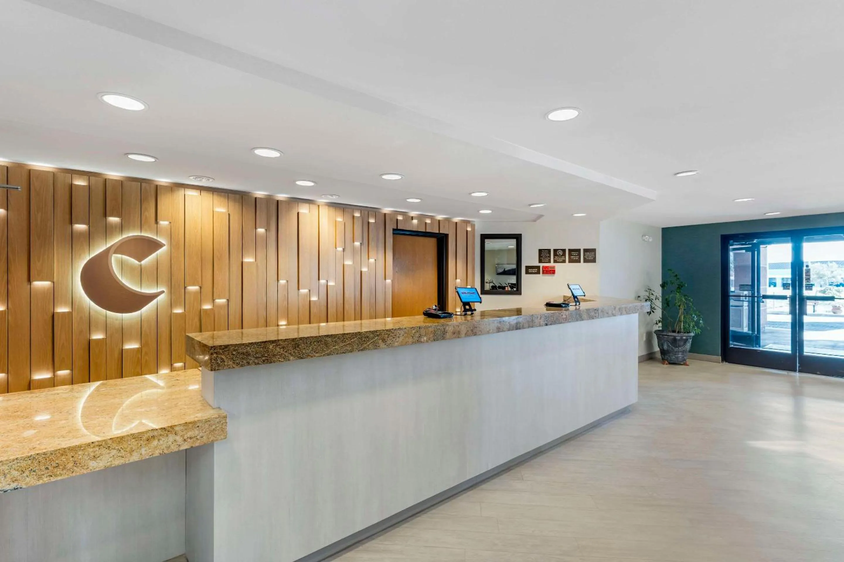 Lobby or reception in Comfort Inn Marina on the Monterey Bay