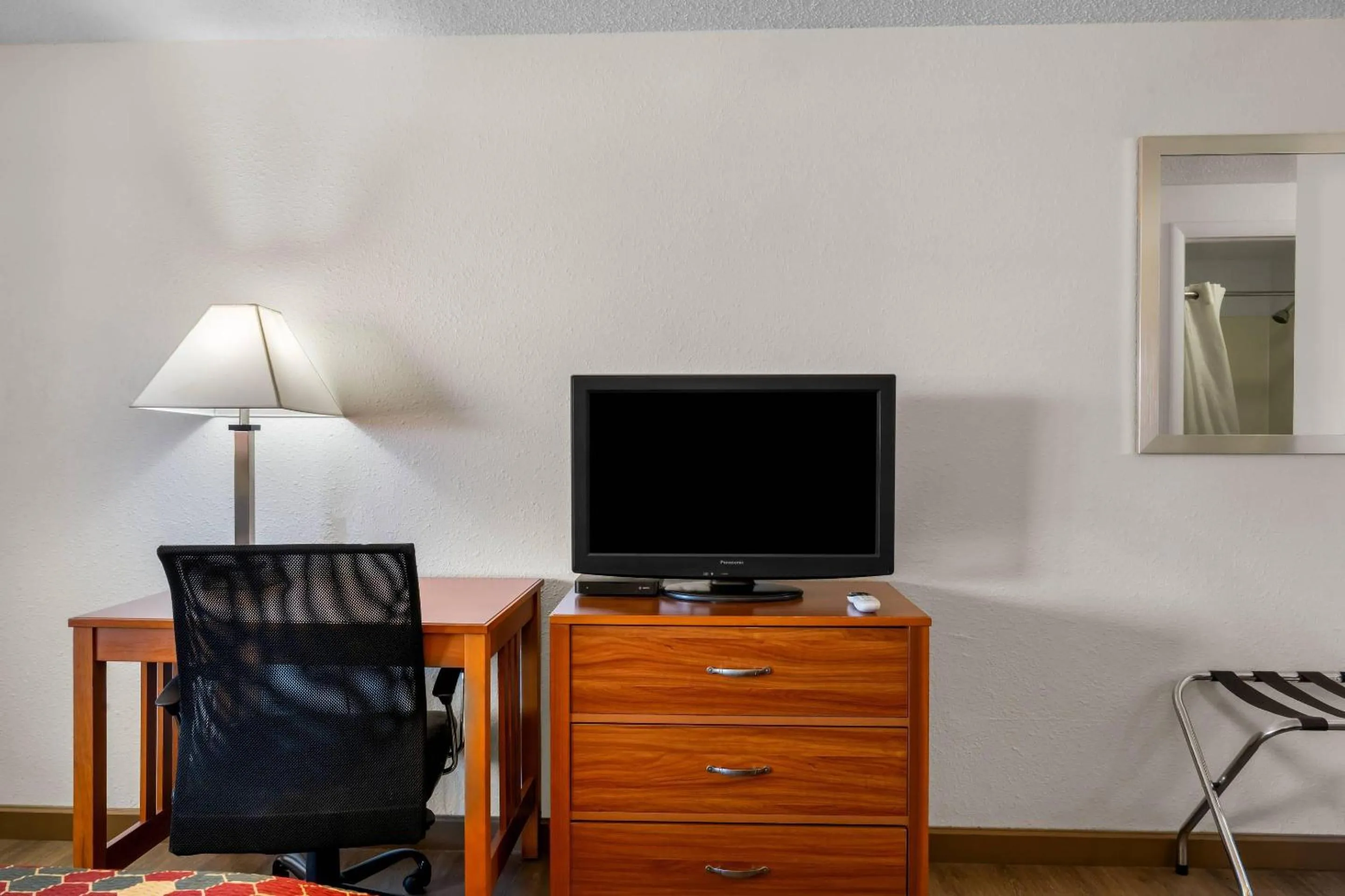 Bedroom in Econo Lodge Miles City I-94