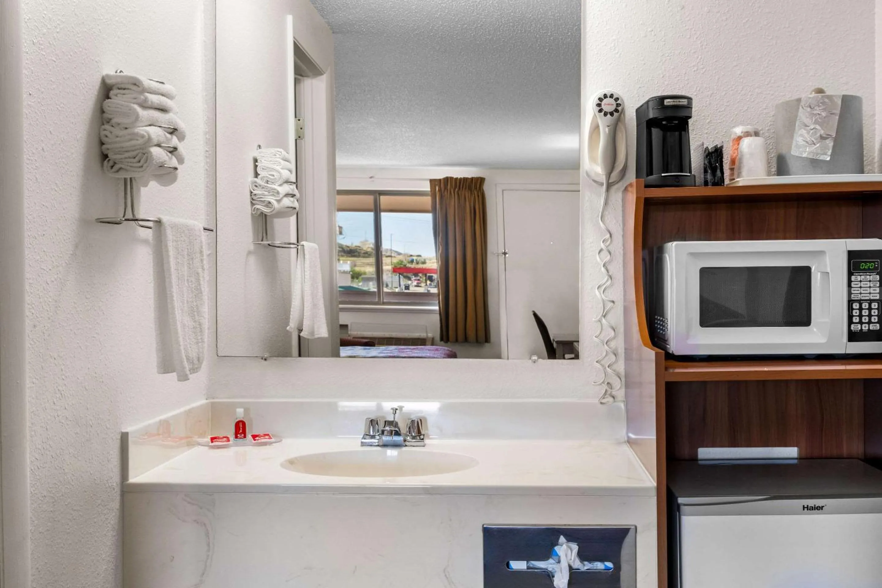 Bedroom in Econo Lodge Miles City I-94