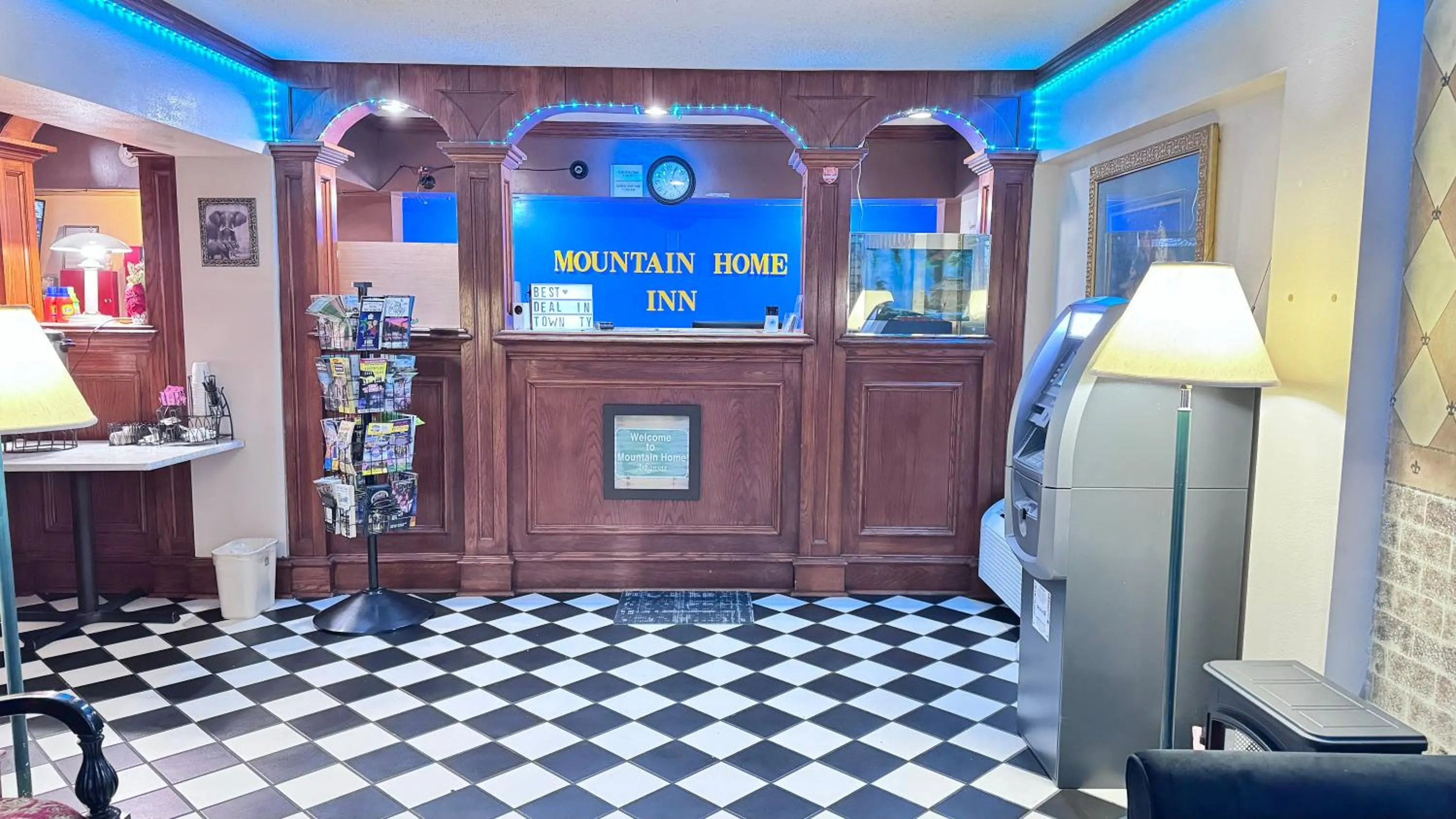 Lobby or reception in Mountain Home Inn