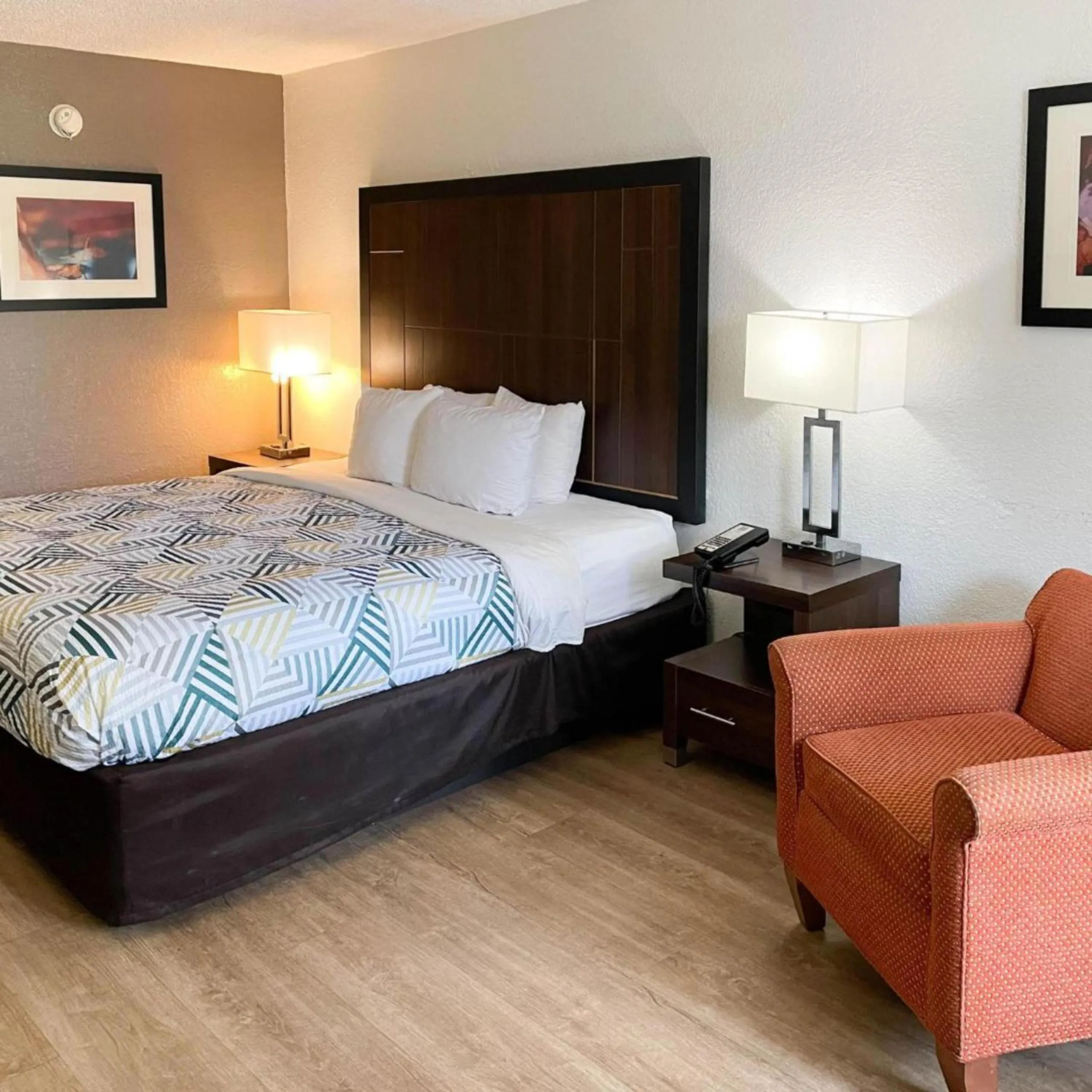 Bed in Motel 6 Opelika AL