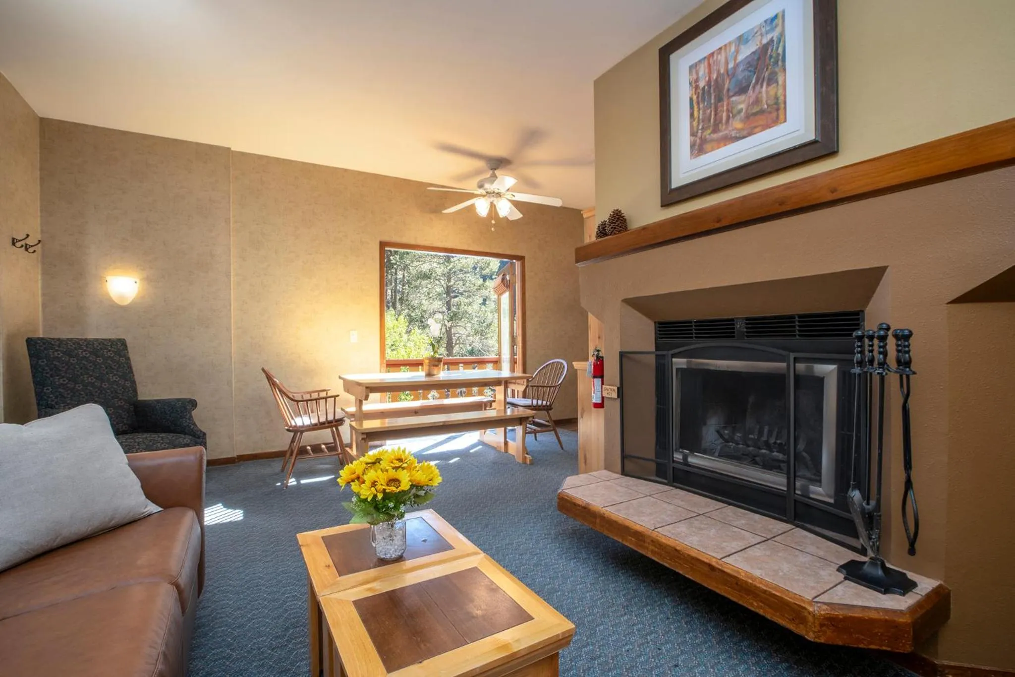 Living room in Olympic Village Inn Olympic Valley