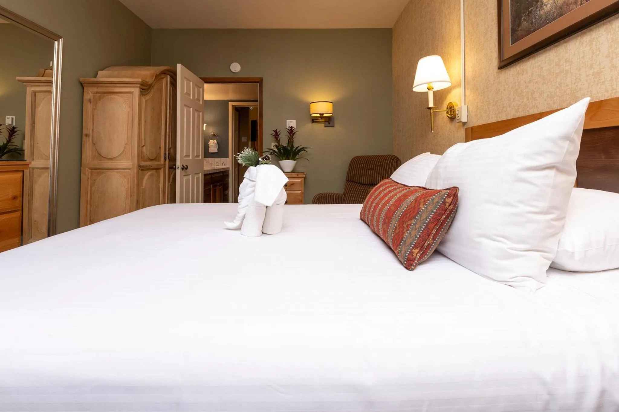 Bed in Olympic Village Inn Olympic Valley