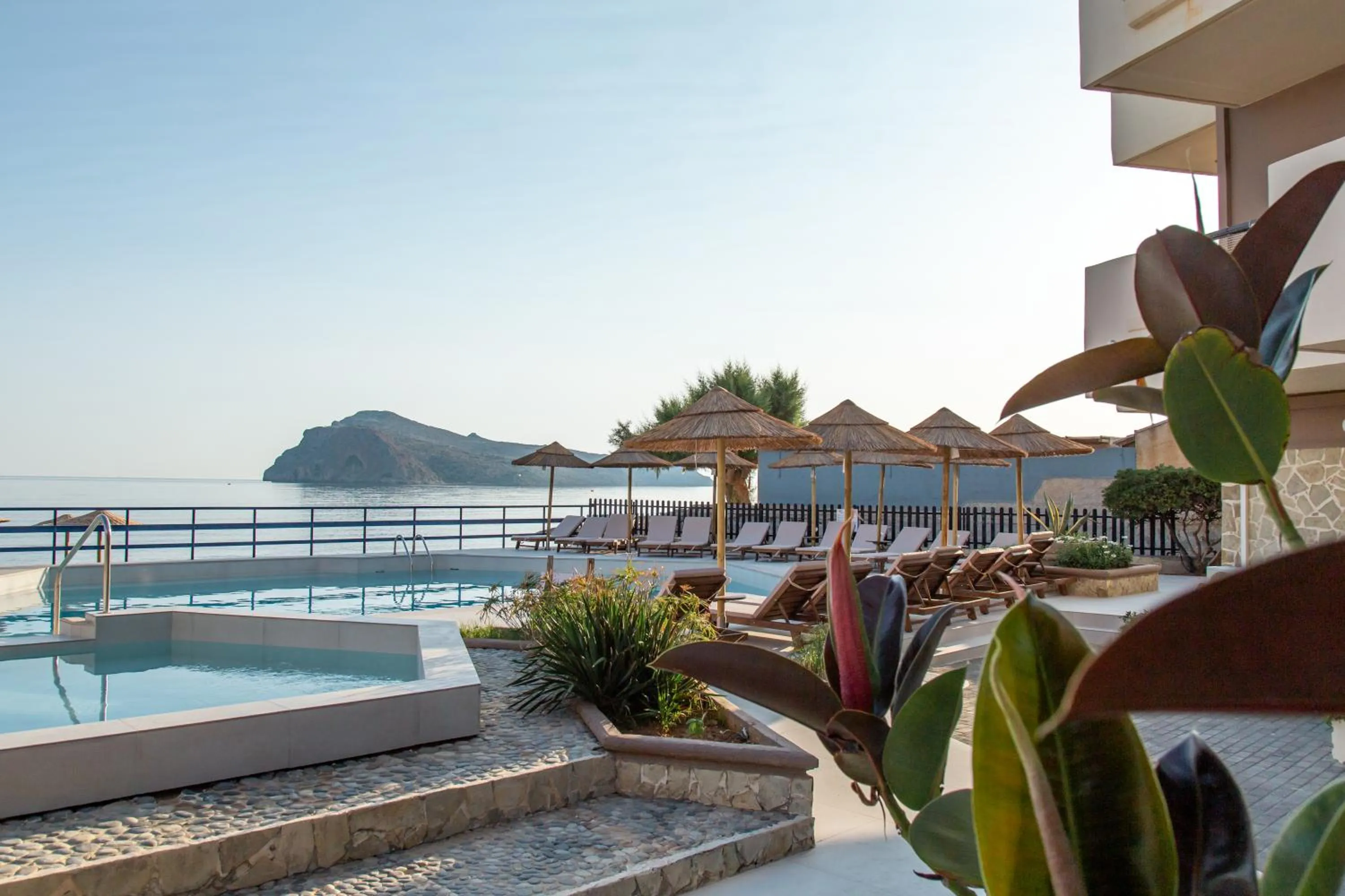 Hotel Haris on the beach