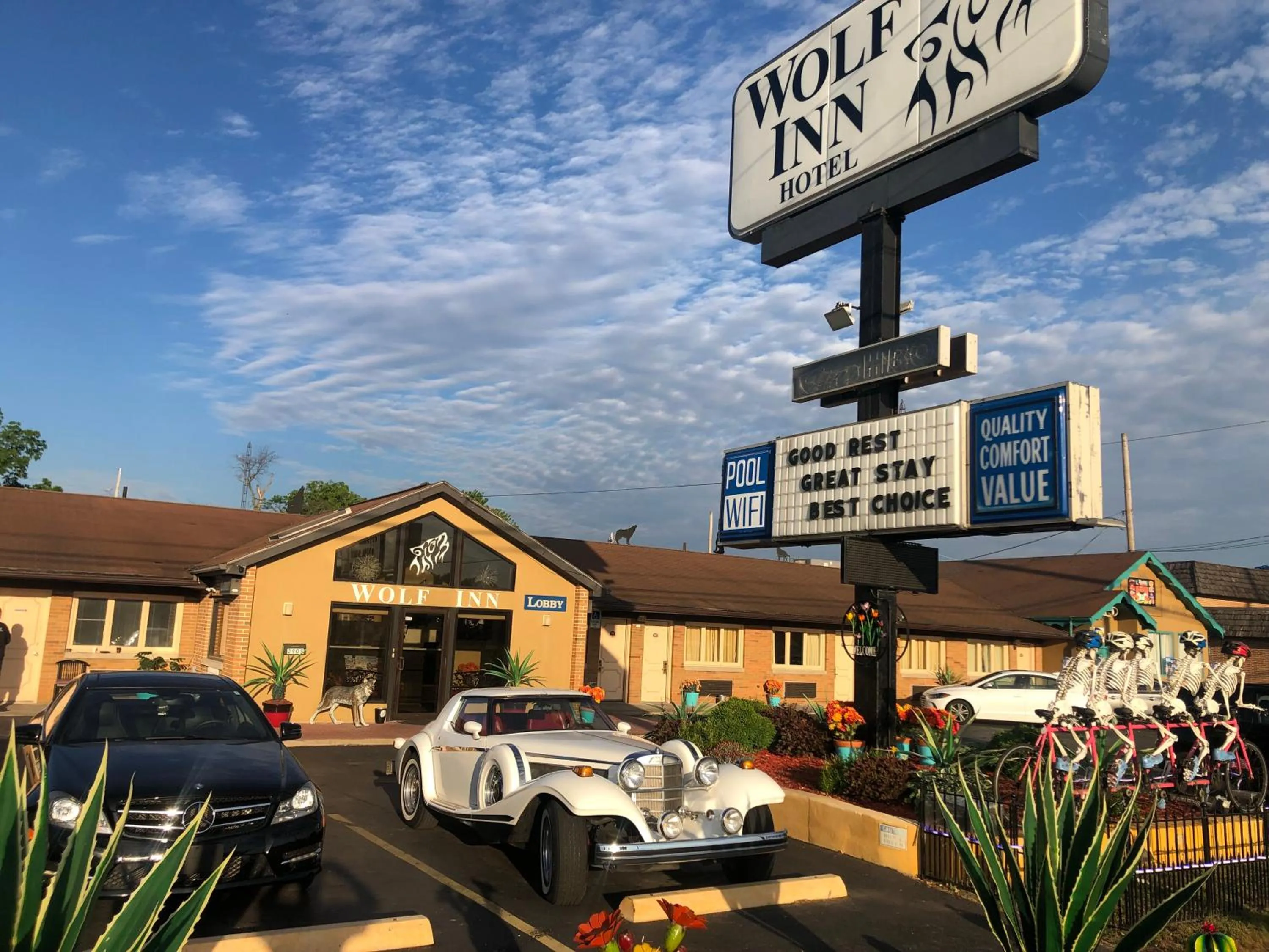 Property building in Wolf Inn Hotel