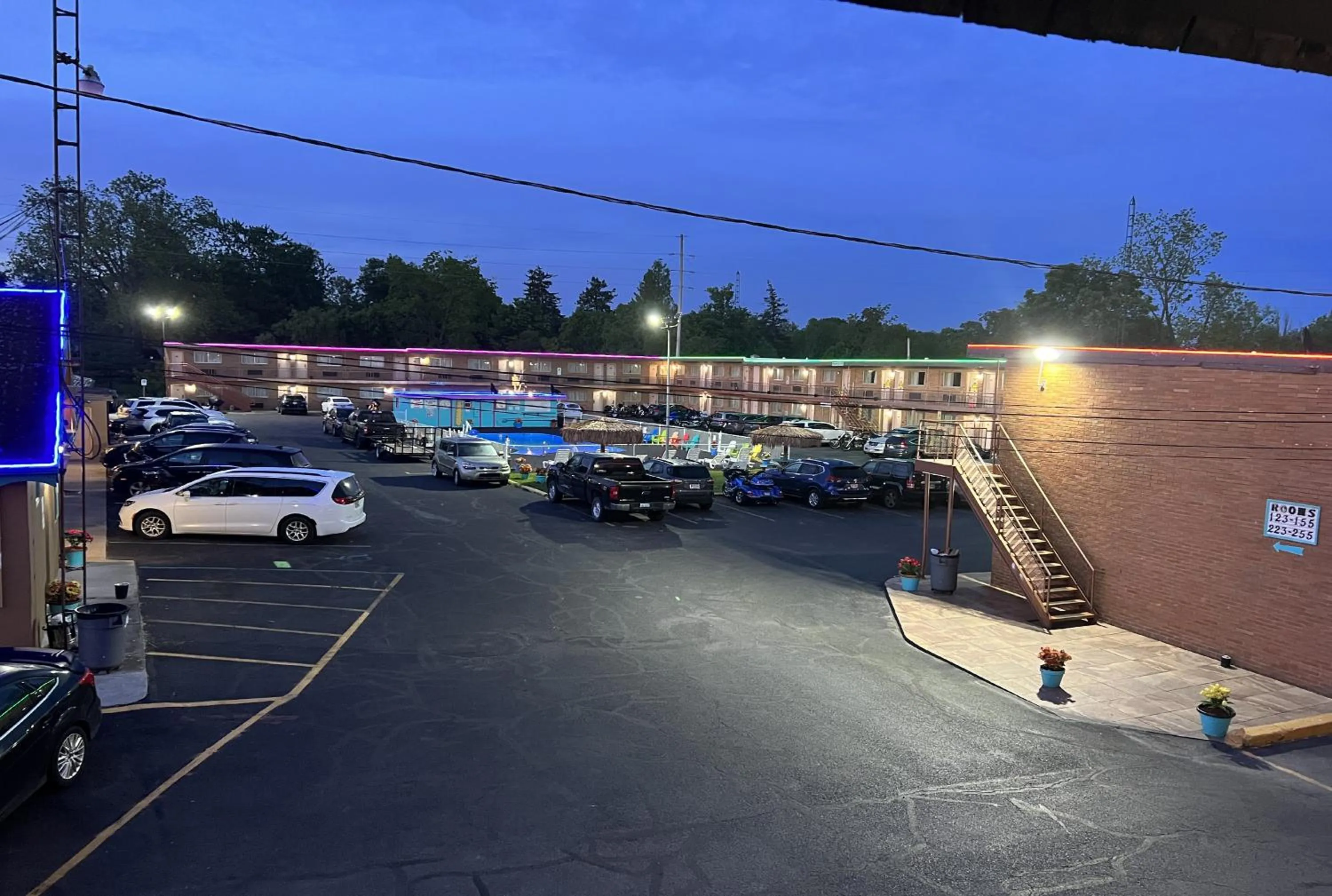 Parking in Wolf Inn Hotel