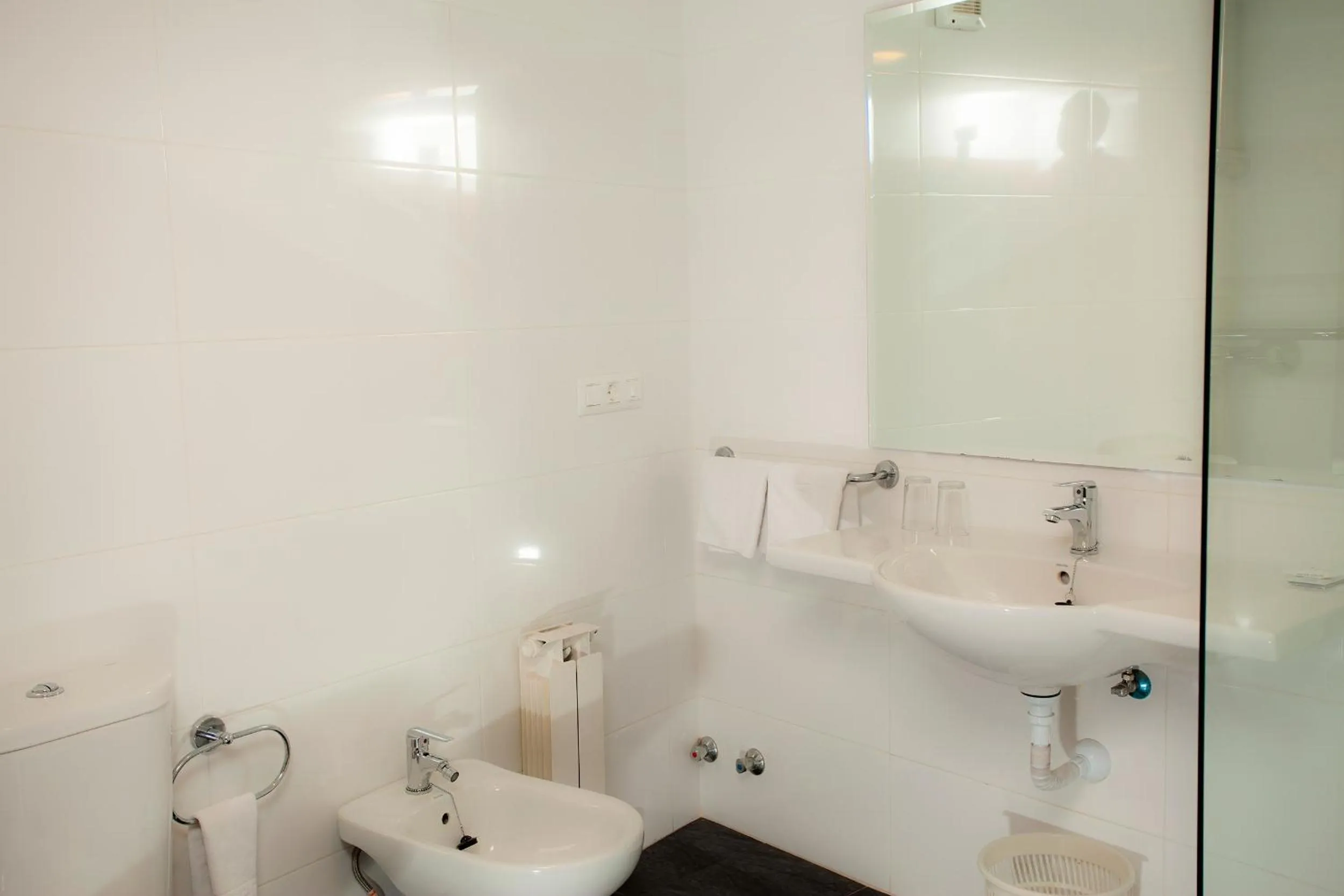 Bathroom in Hotel Maycar