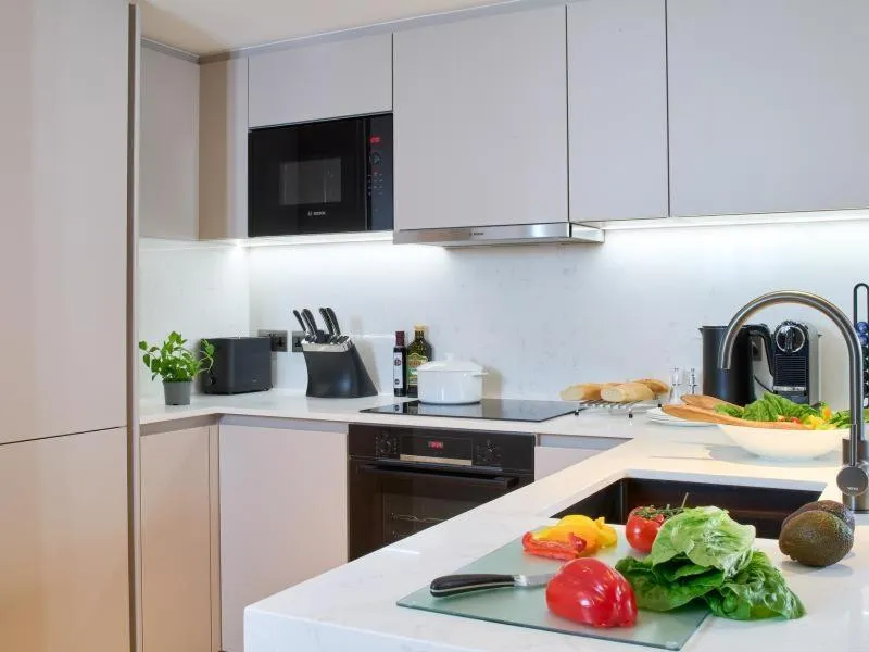 Kitchen or kitchenette in Cheval Phoenix House at Sloane Square