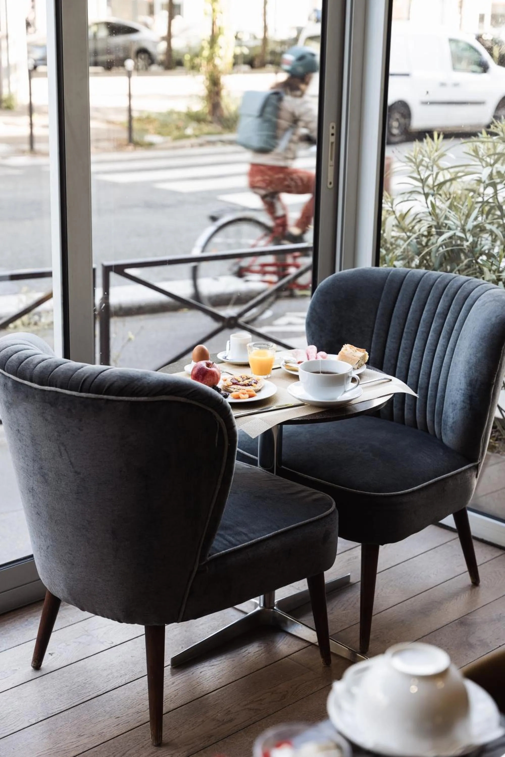 Food in Hôtel Eiffel Segur