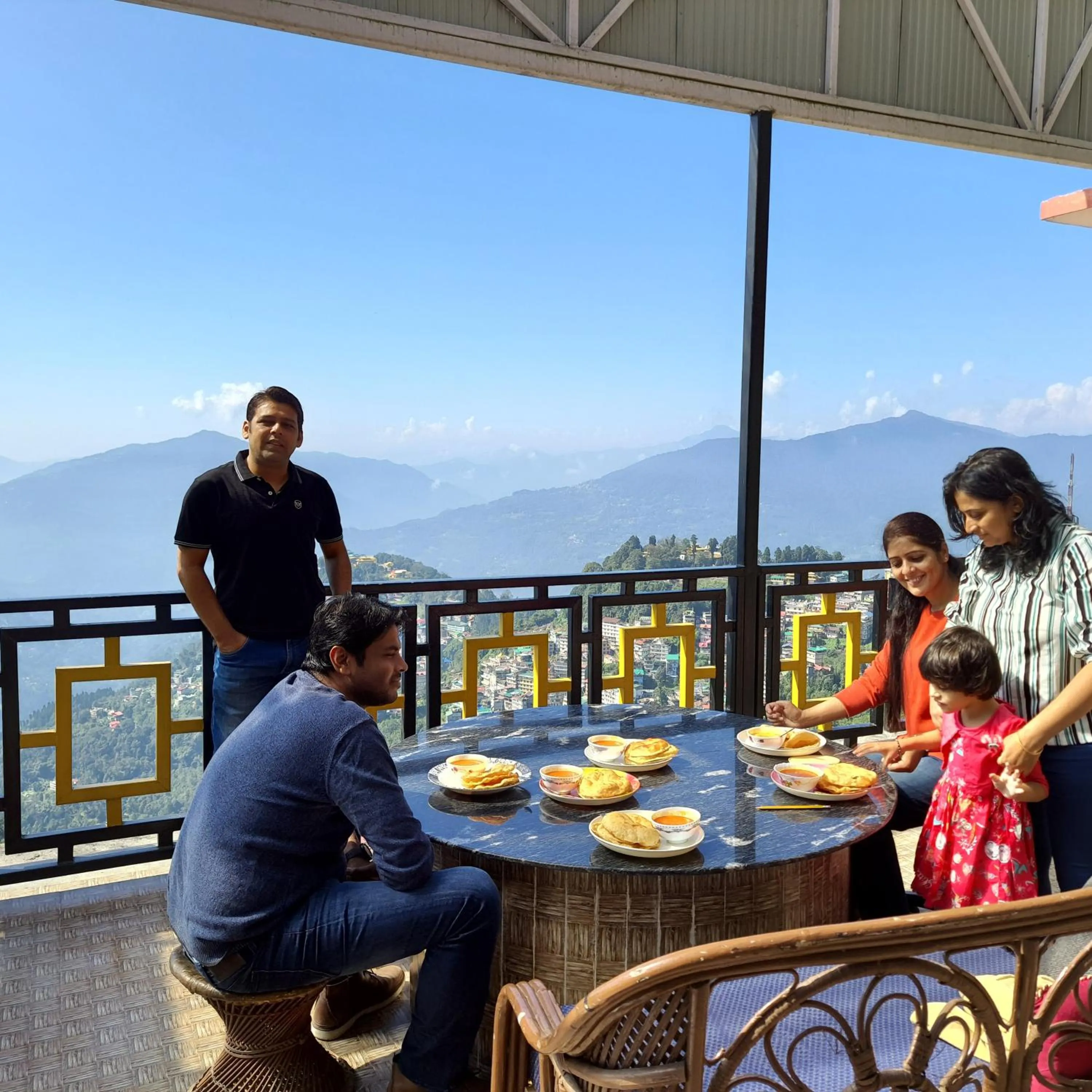 Breakfast in Great Eastern Valley Residency