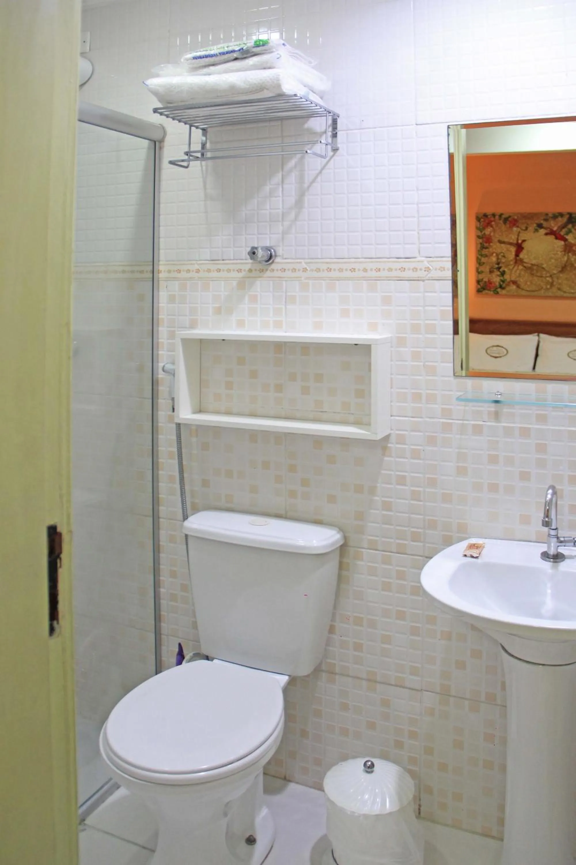 Shower in Hotel Valparaíso - Metrô Paraíso e 800m da Av Paulista