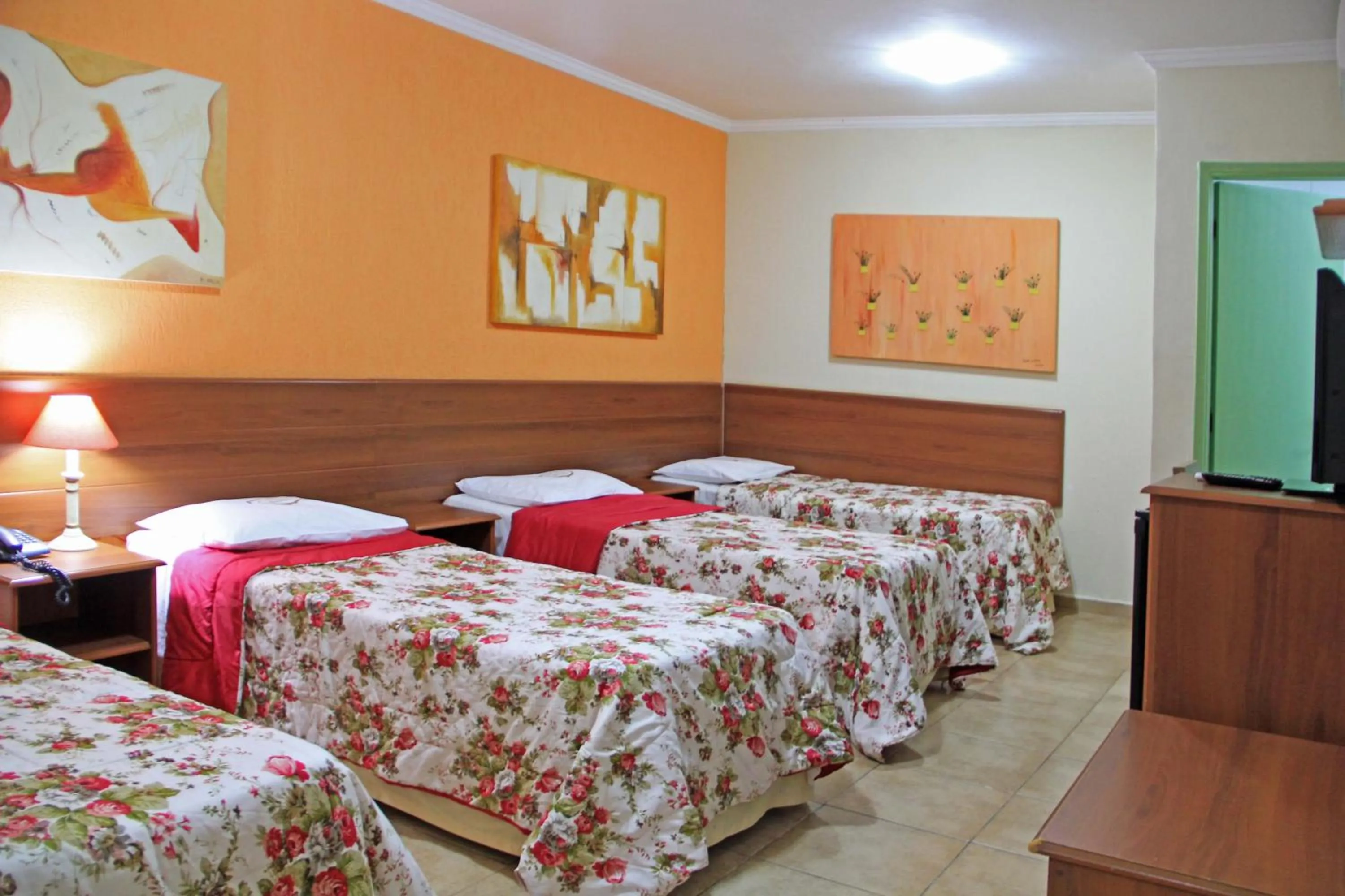 Bed in Hotel Valparaíso - Metrô Paraíso e 800m da Av Paulista