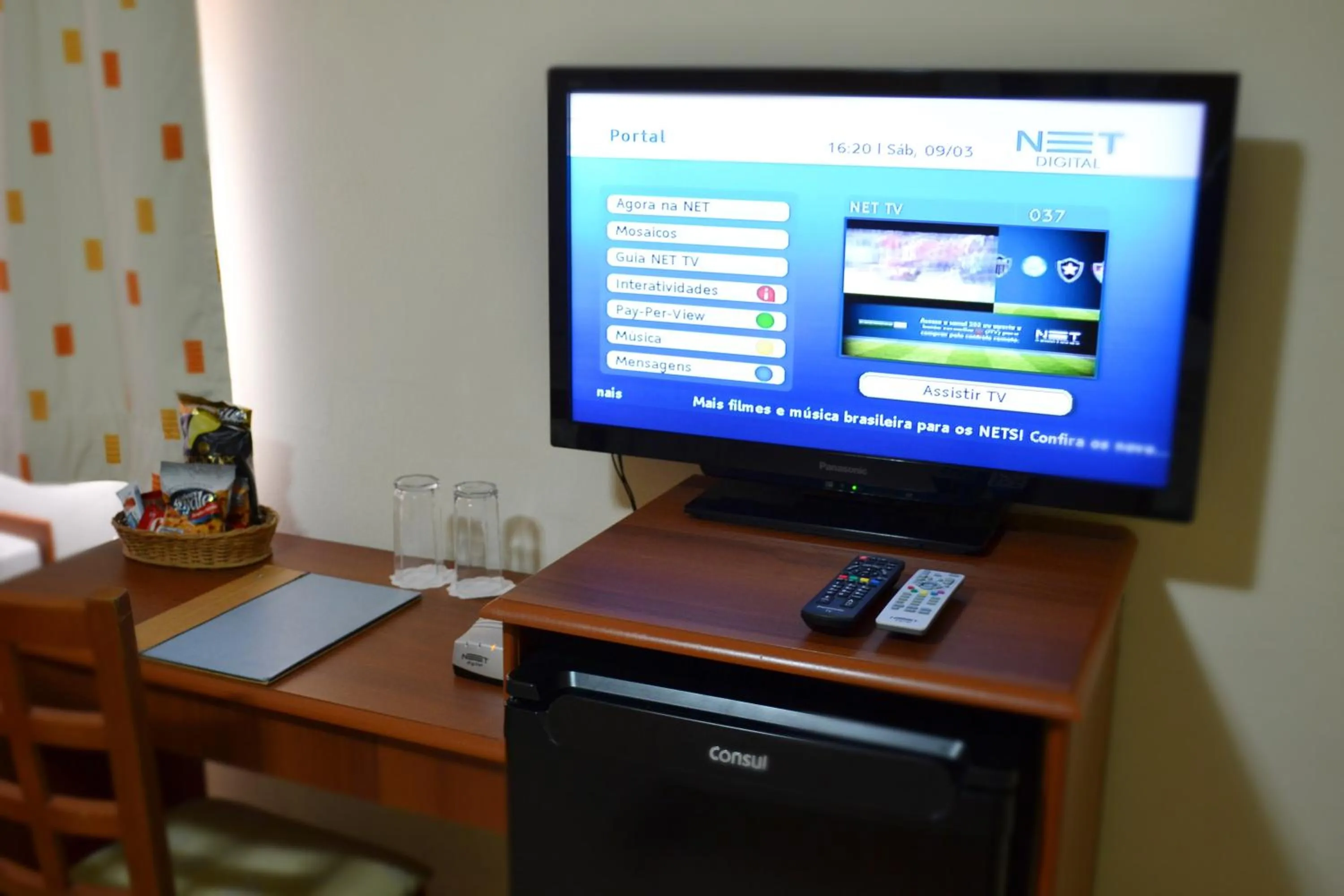 TV and multimedia in Hotel Valparaíso - Metrô Paraíso e 800m da Av Paulista