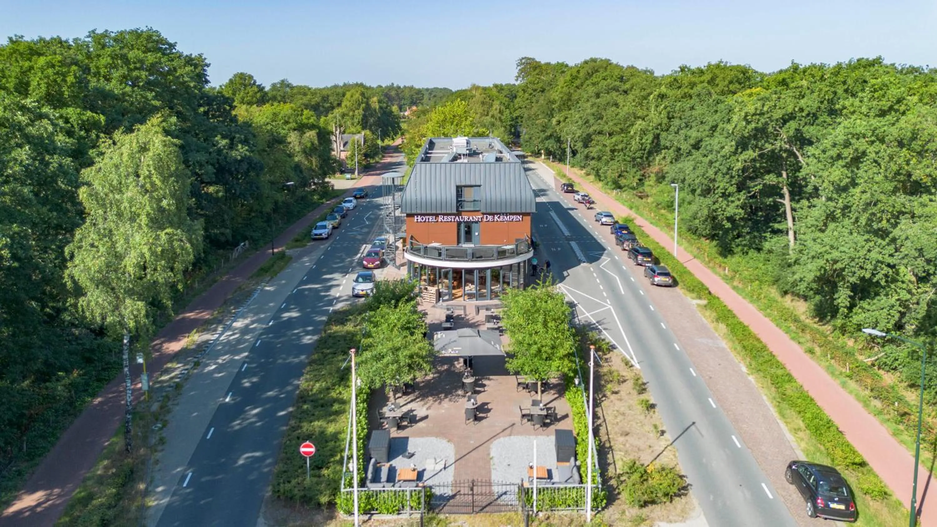 Property building in Fletcher Hotel-Restaurant De Kempen