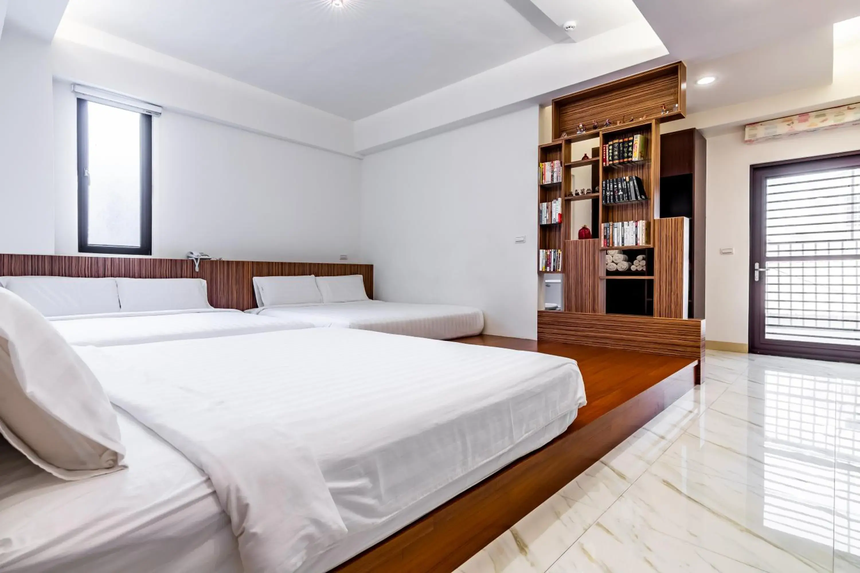 Family Room with Balcony in Starry Home Family Room with Balcony in Starry Home