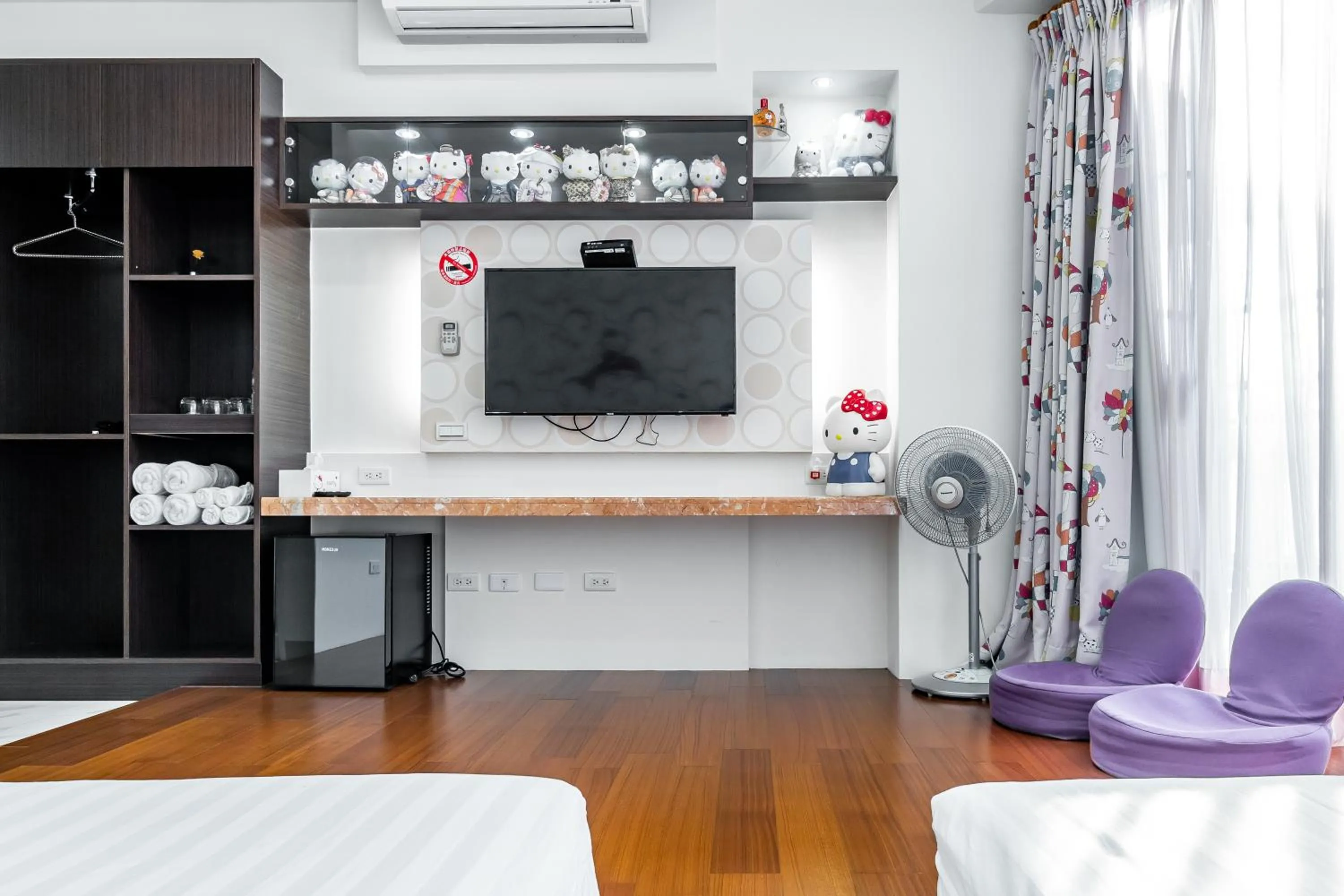Decorative detail, Bed in Starry Home