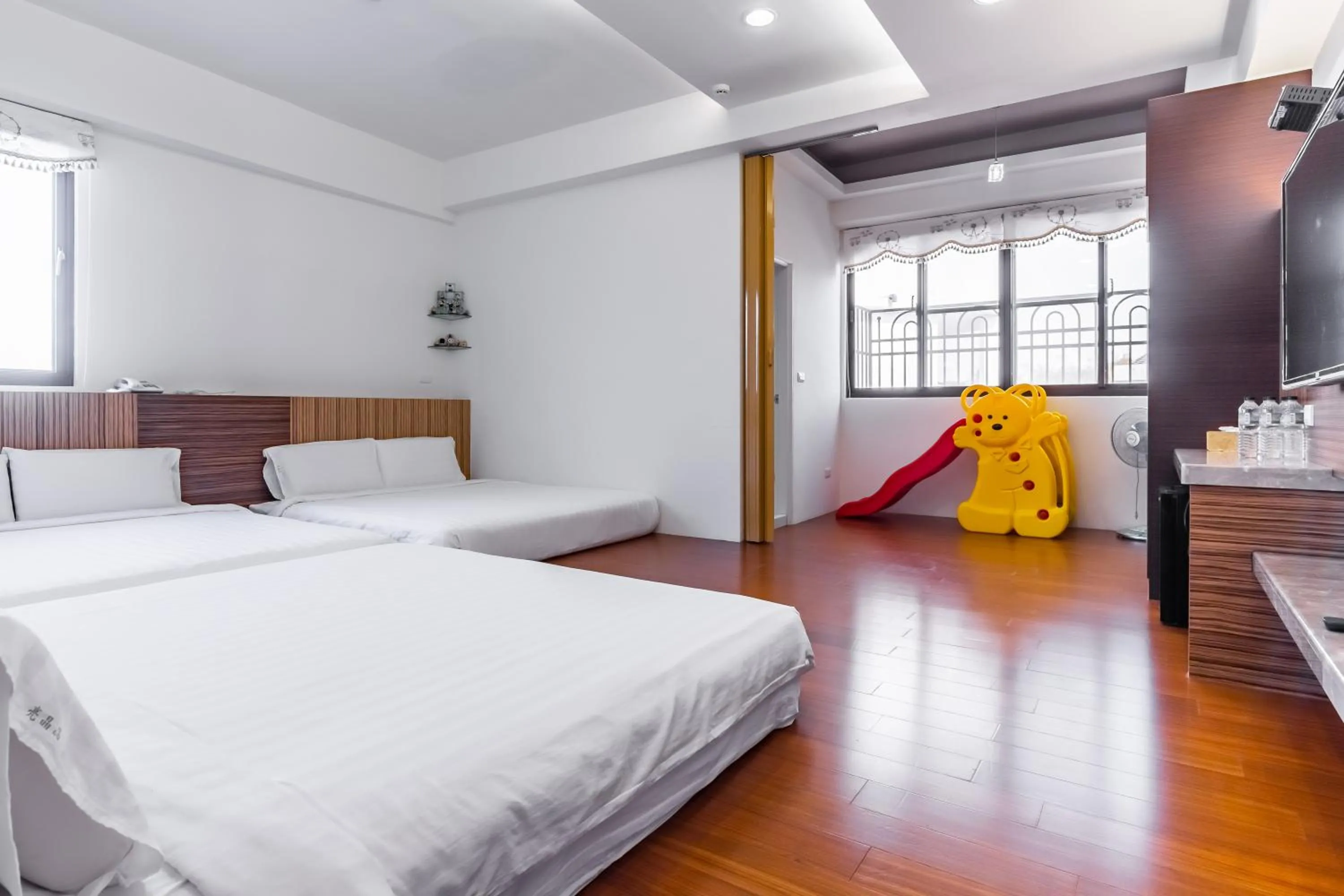 Decorative detail, Bed in Starry Home