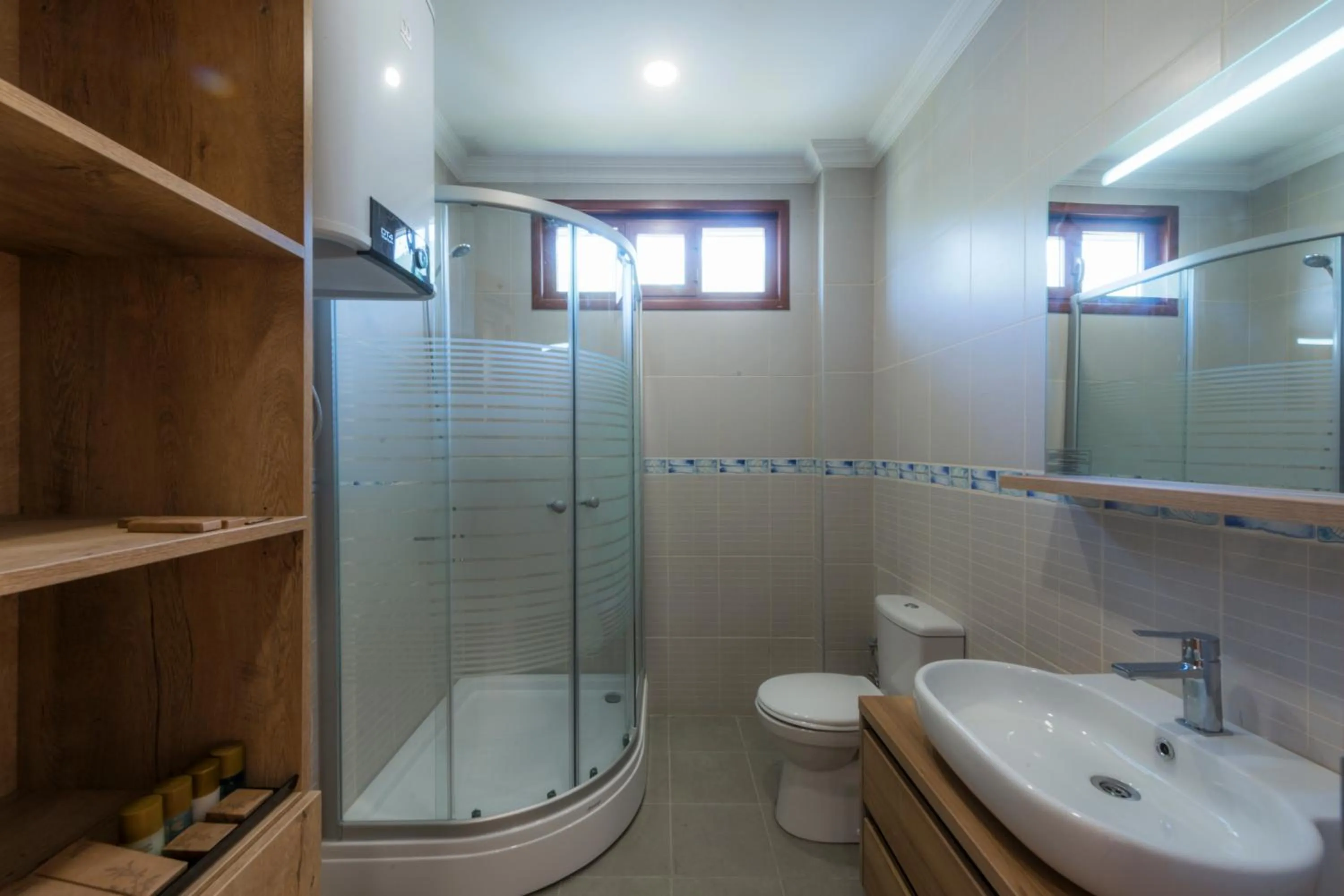 Shower in Club Marma Hotel