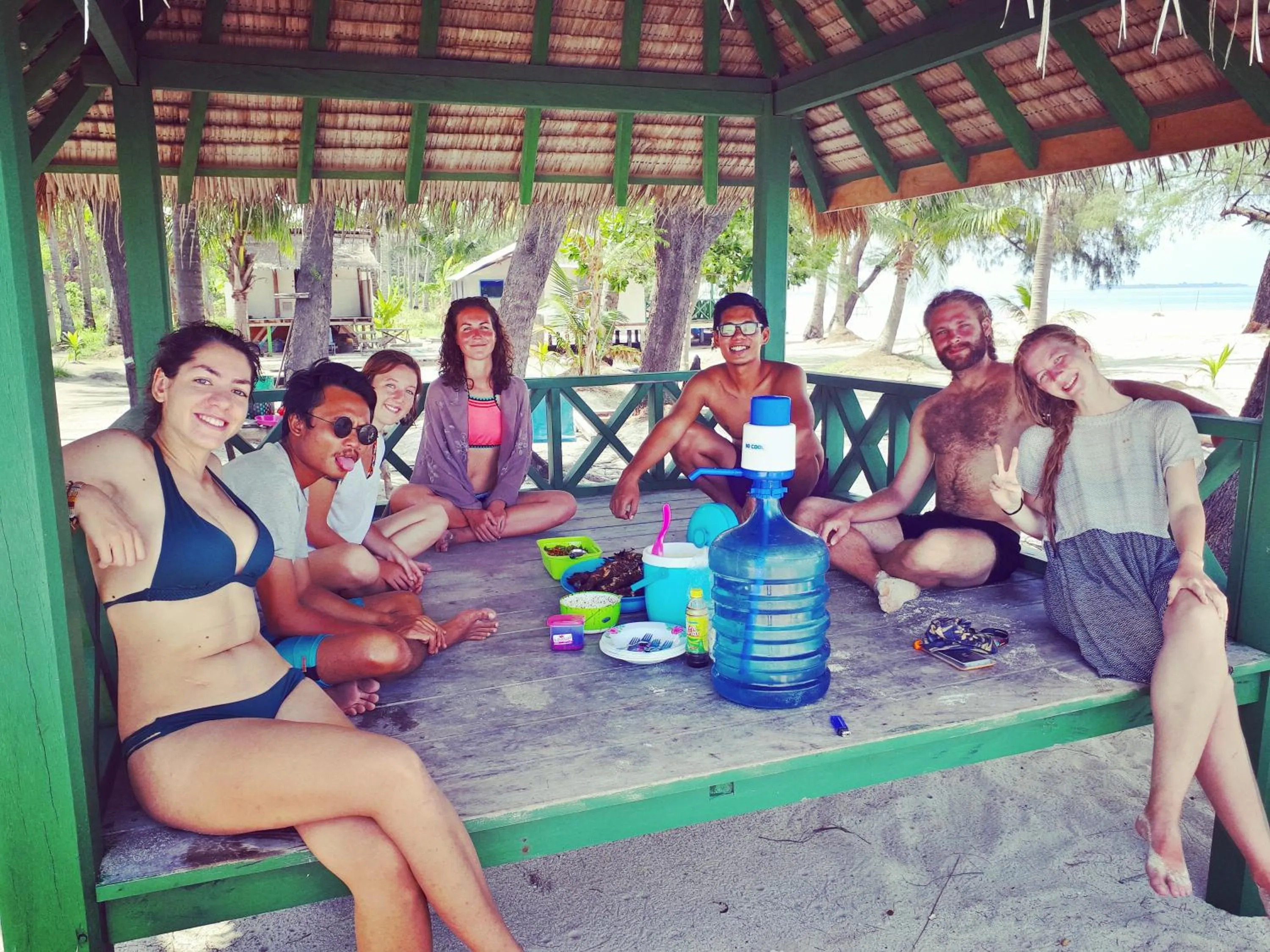 Staff in L'isola che...