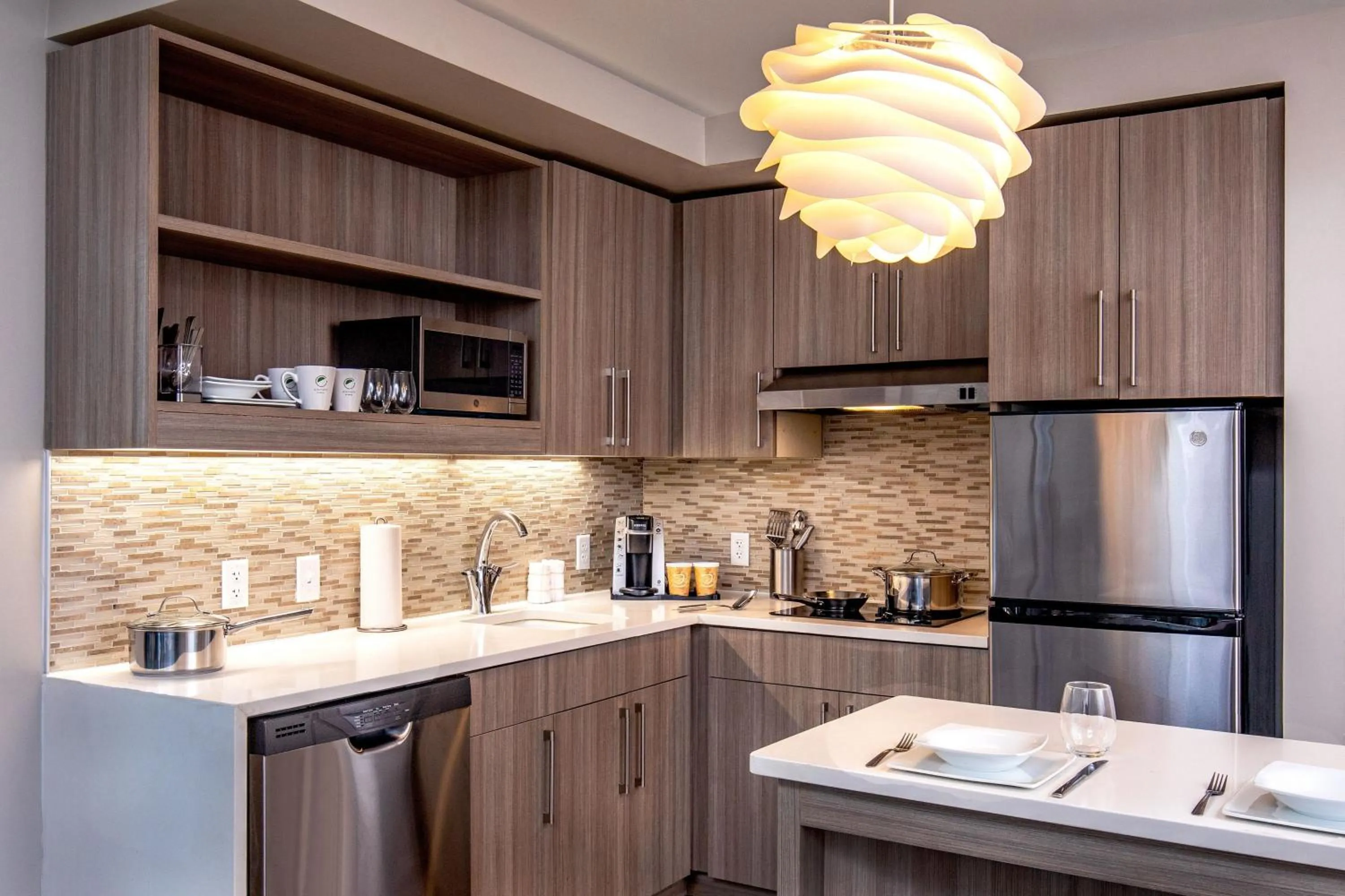 Kitchen or kitchenette in Element Hampton Peninsula Town Center