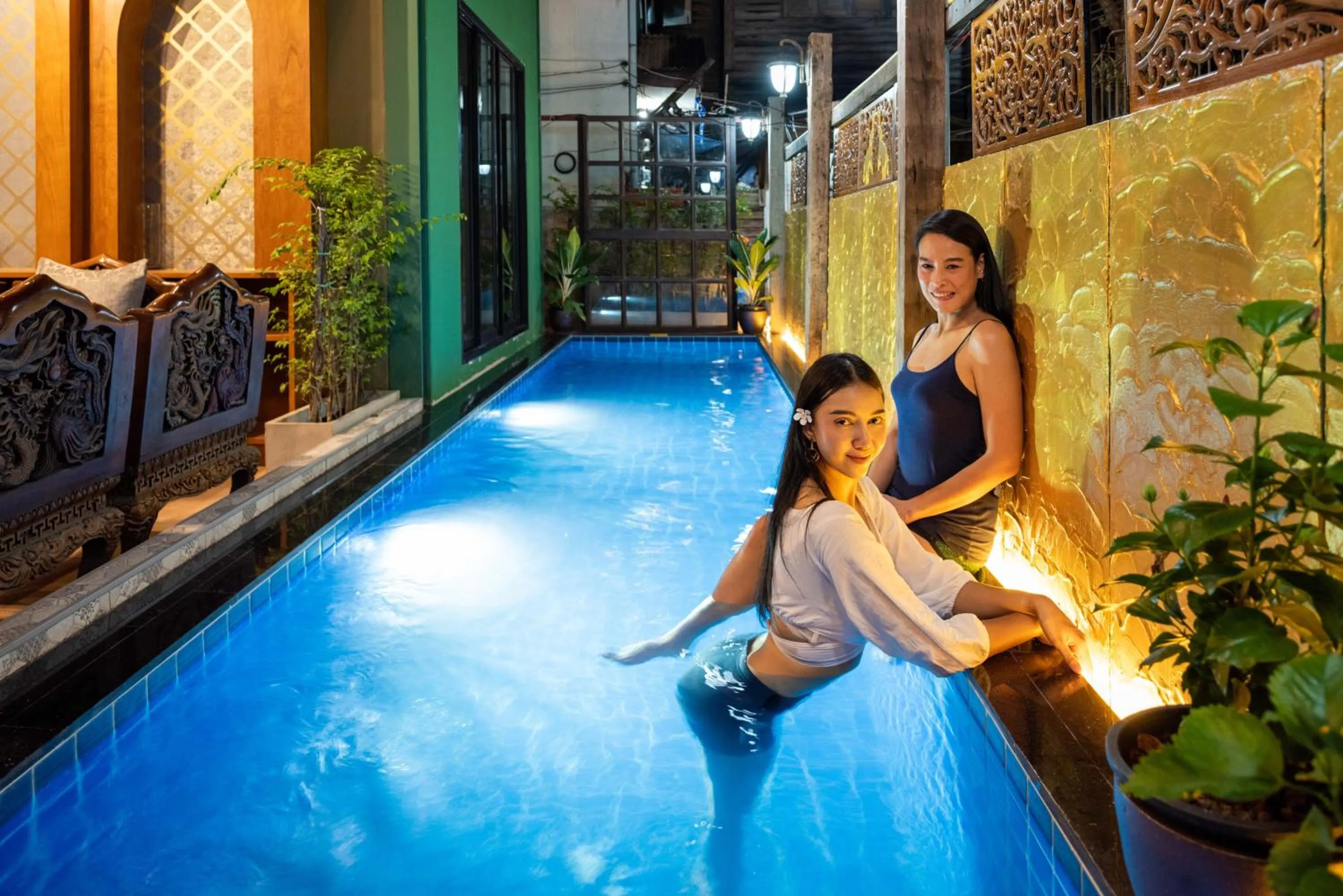 Swimming pool in Tepbunthom Hostel