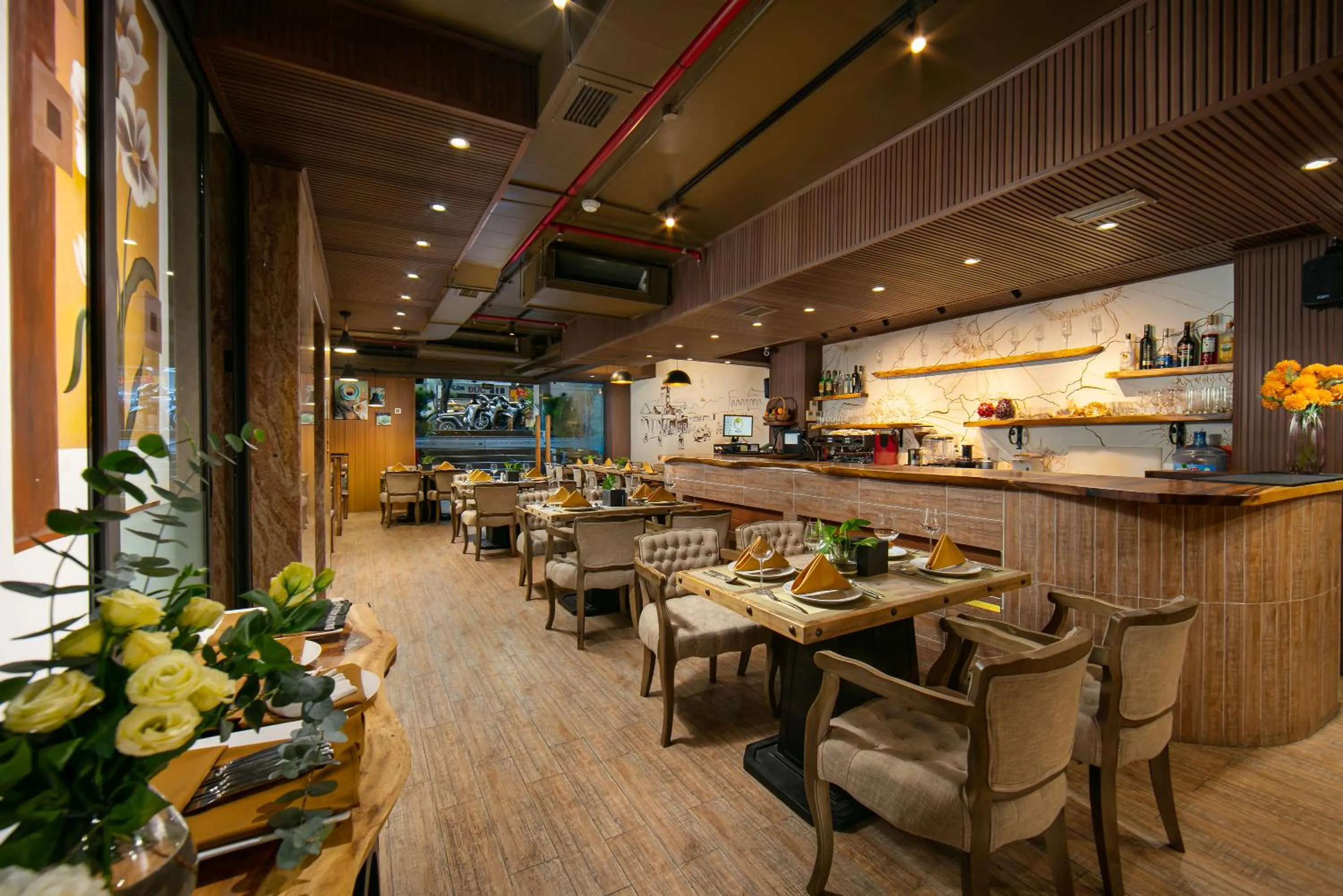Restaurant/places to eat in Nesta Hotel Saigon