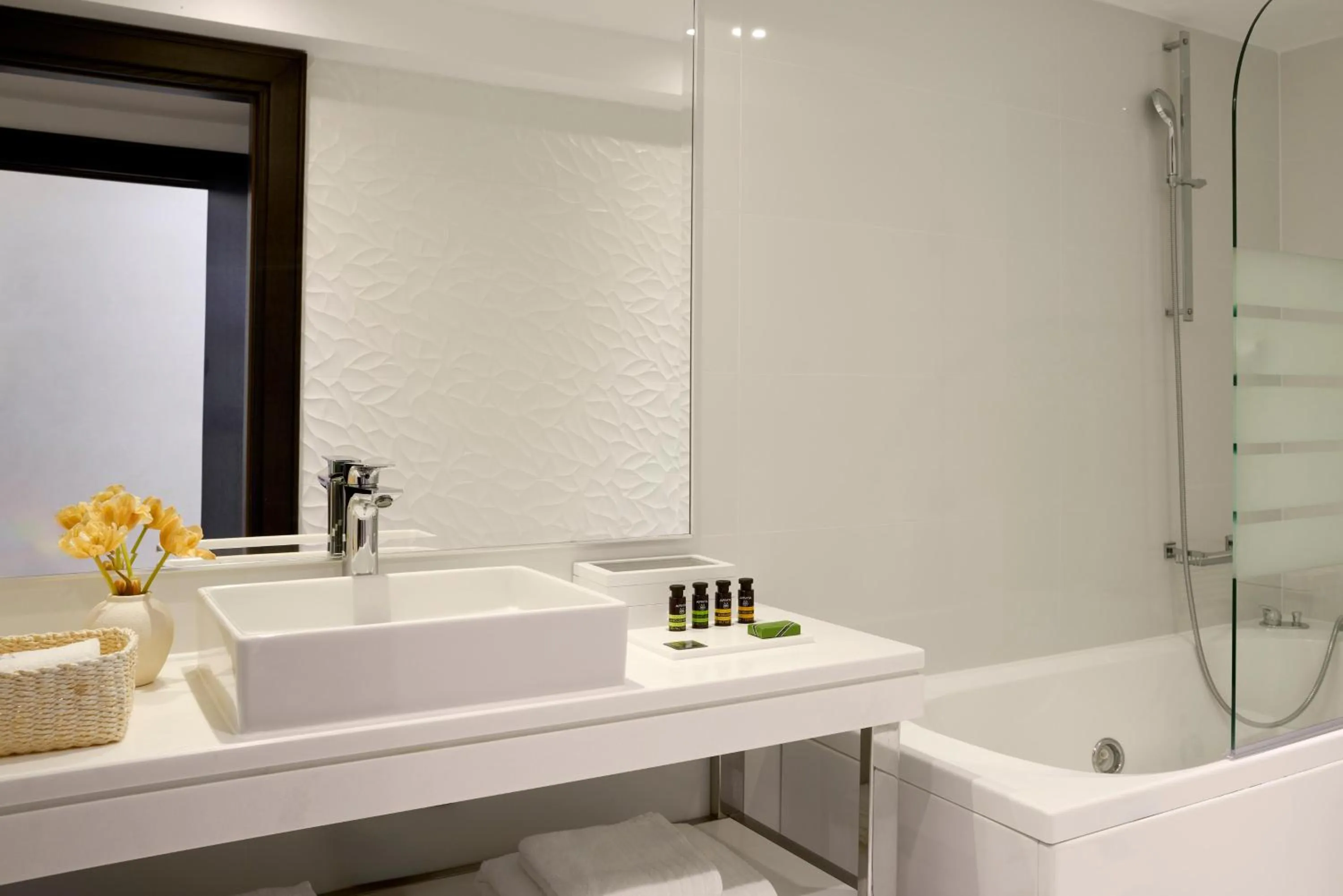 Toilet in Pomegranate Wellness Spa Hotel