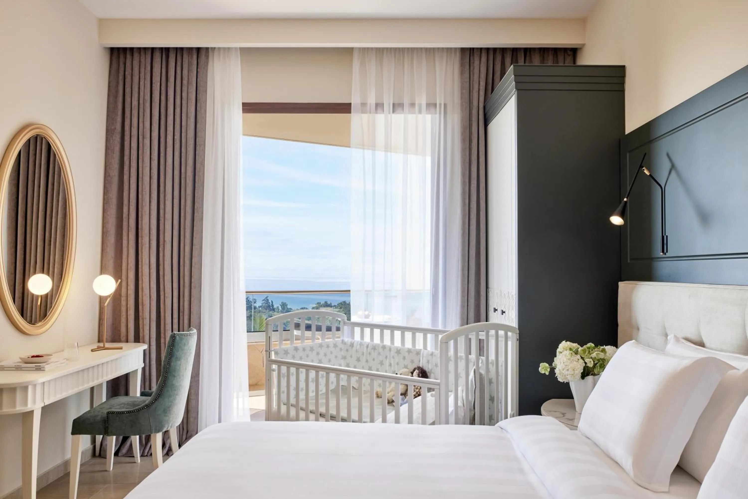 Bed in Pomegranate Wellness Spa Hotel