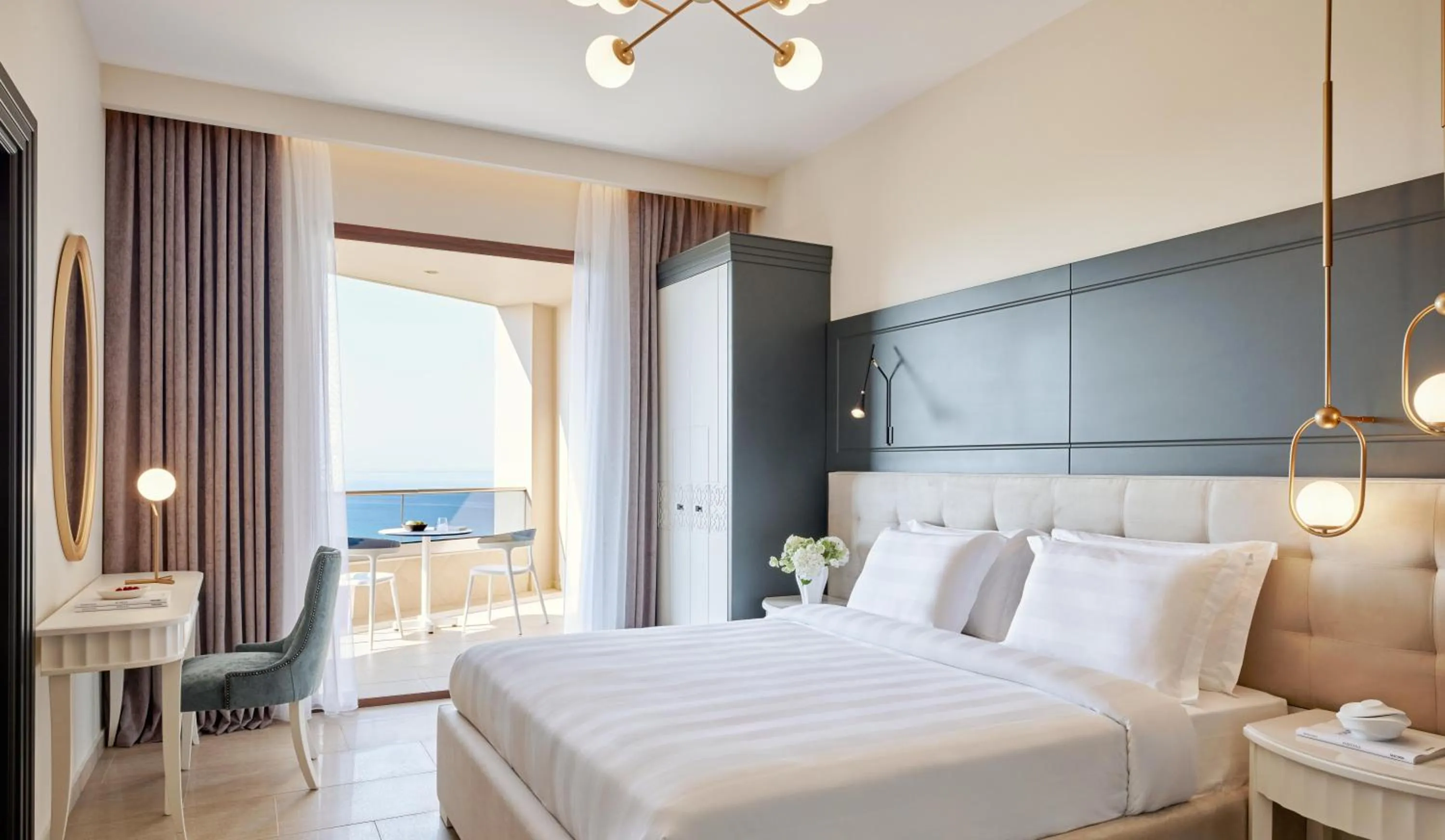 Bed in Pomegranate Wellness Spa Hotel