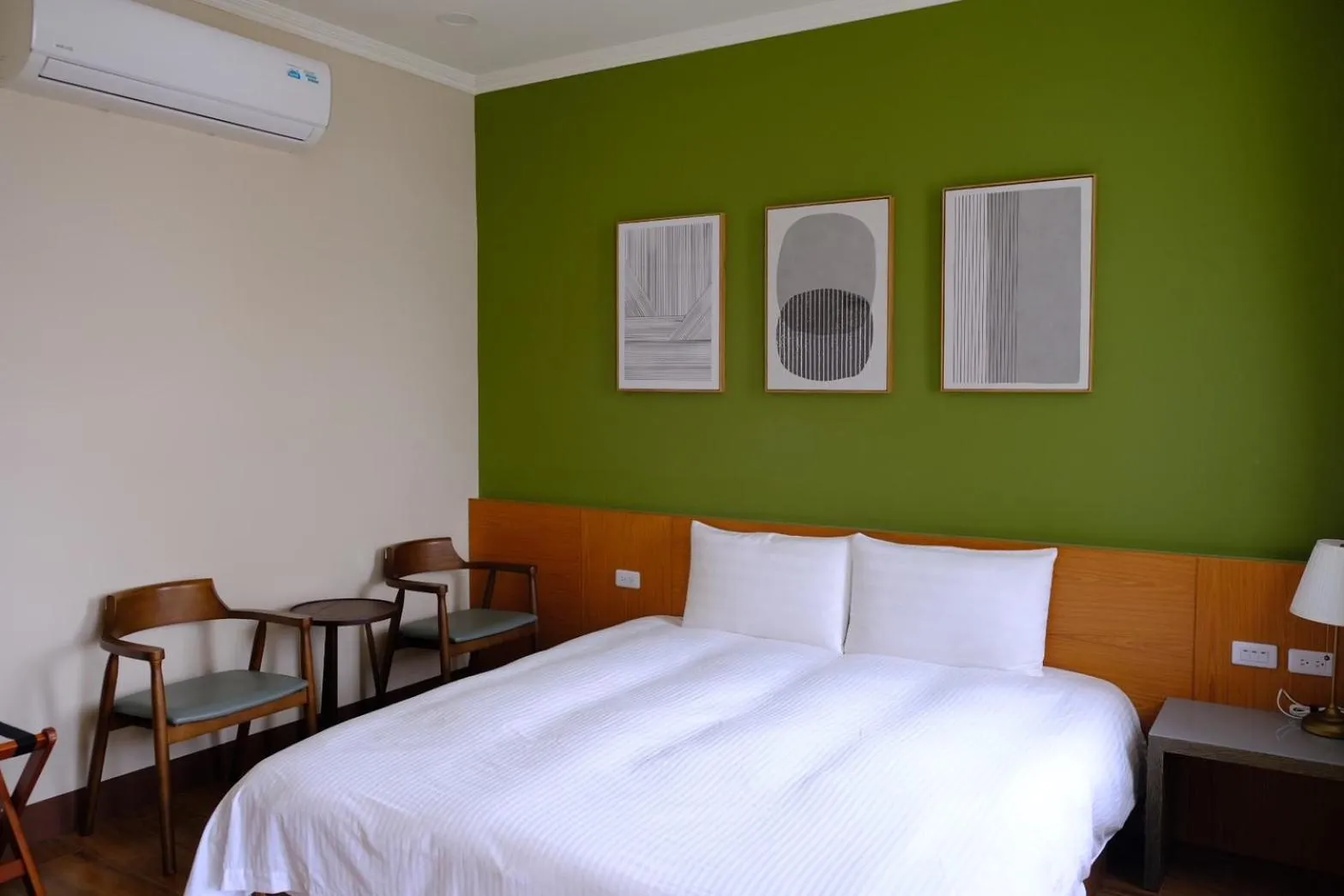 Photo of the whole room, Bed in Xiaoliuqiu Loju Castle Inn