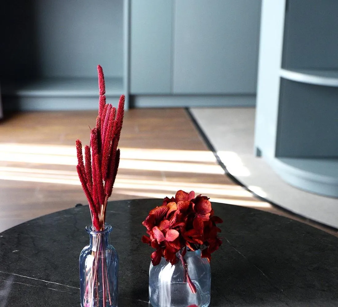 Seating area in Roomore Apartments